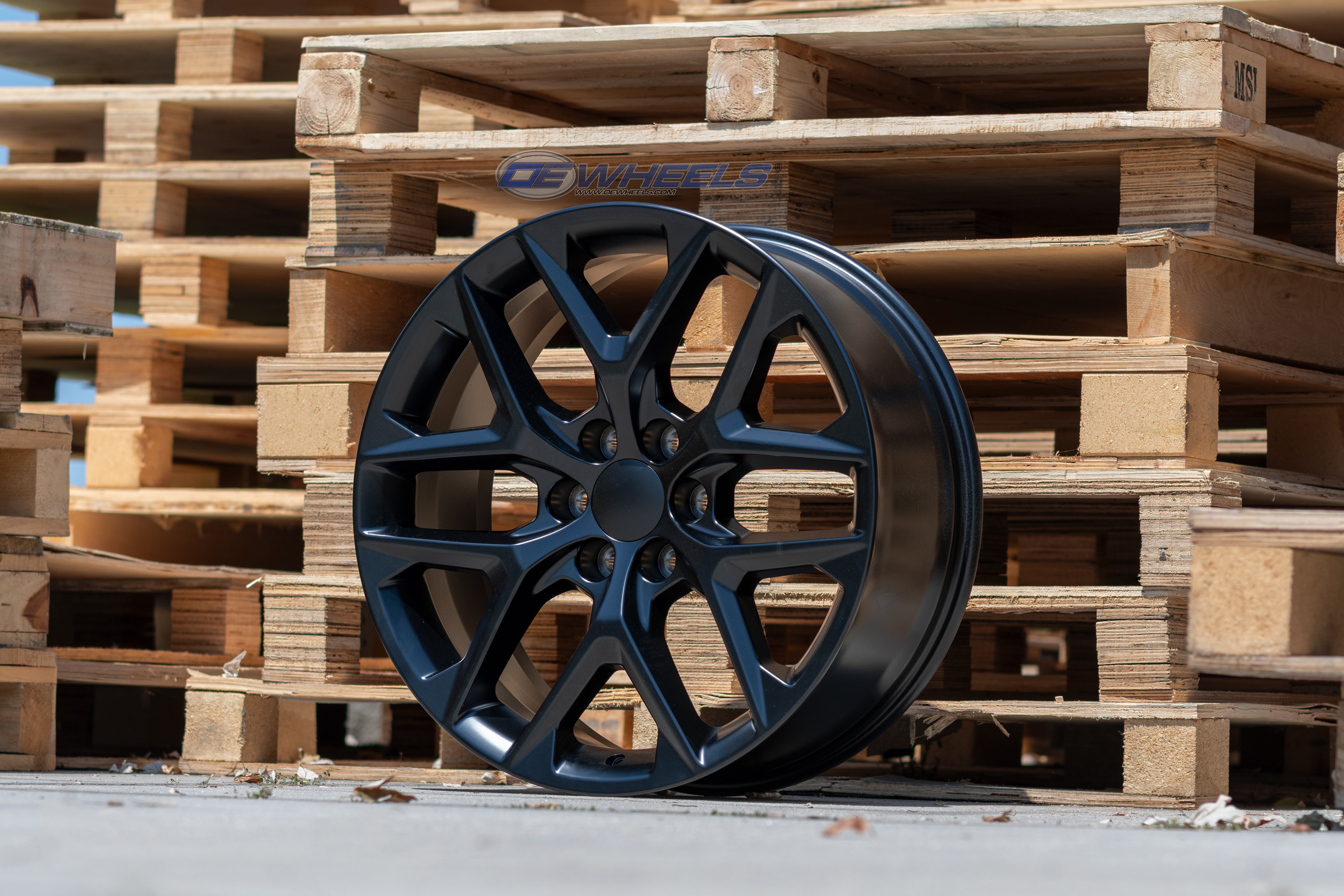 OE Wheels CV62-22090-6550-28B1 22" Replica fits Chevrolet Silverado Gloss Black