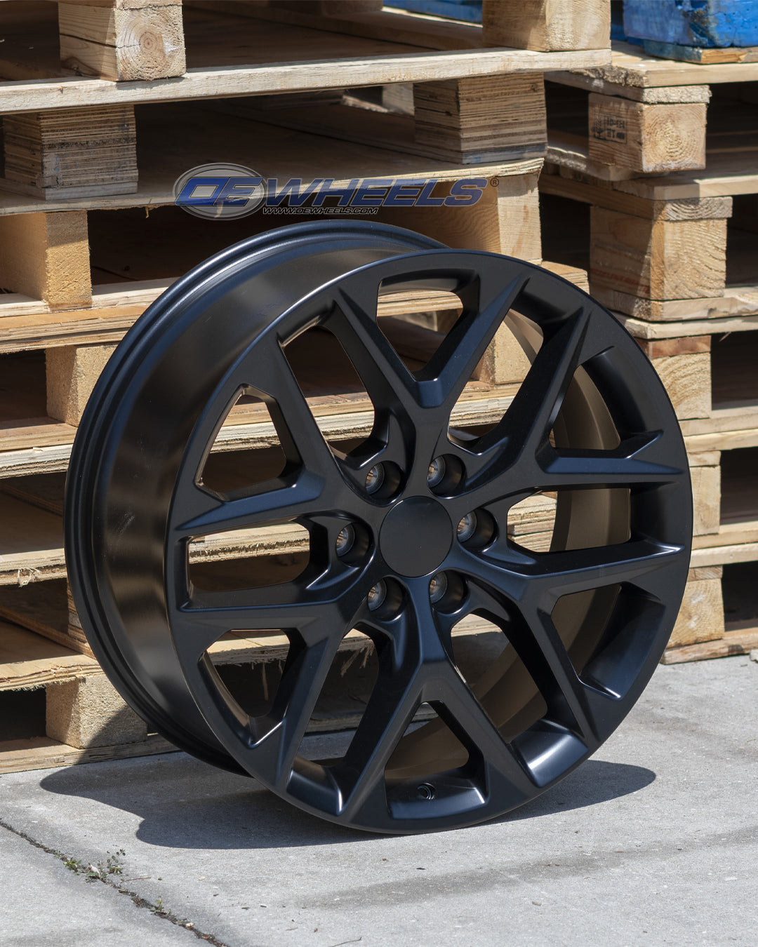 OE Wheels CV62-22090-6550-28B1 22" Replica fits Chevrolet Silverado Gloss Black