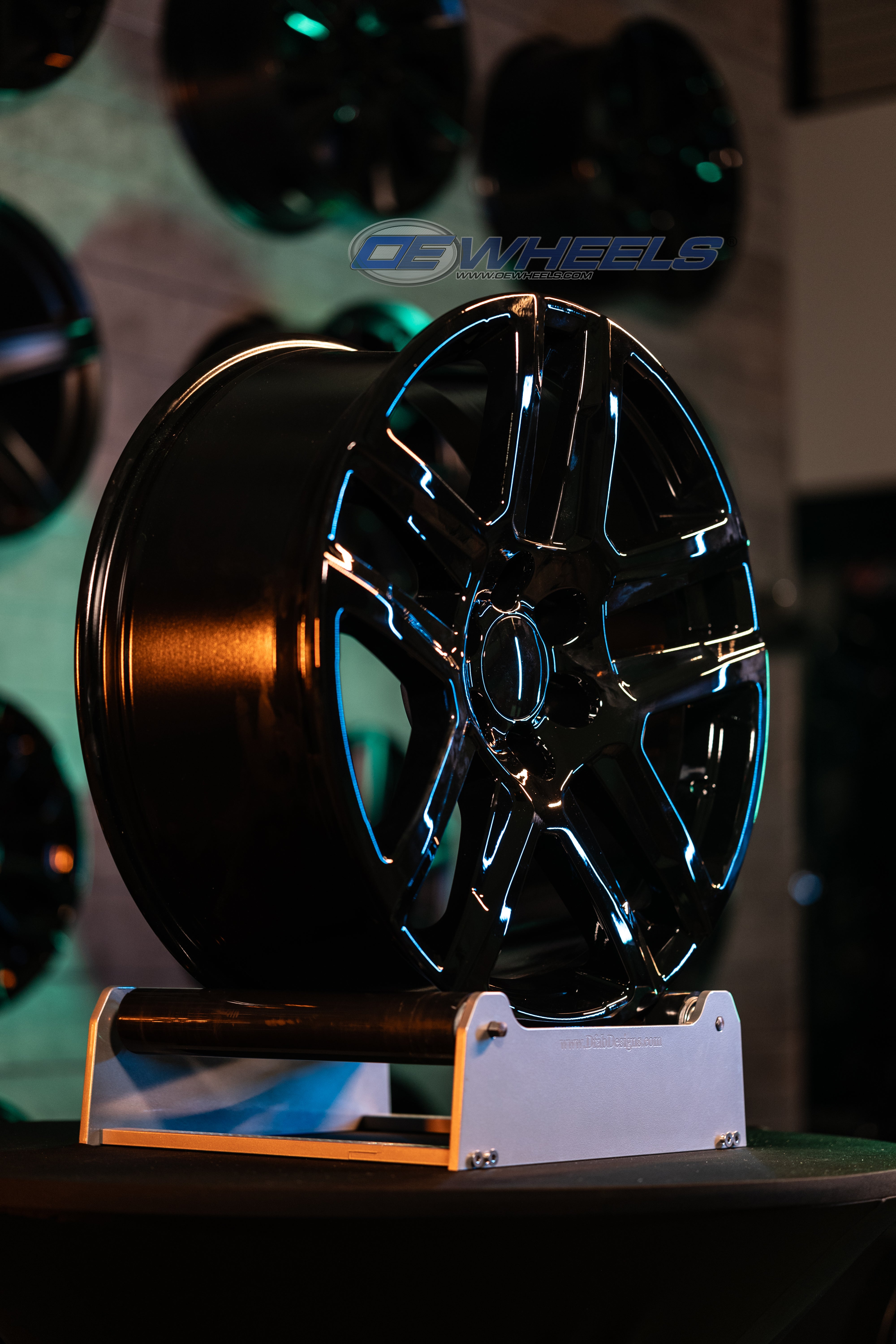 OE Wheels CV63-22090-6550-28B 22" Replica fits Chevrolet Silverado 1500 Black