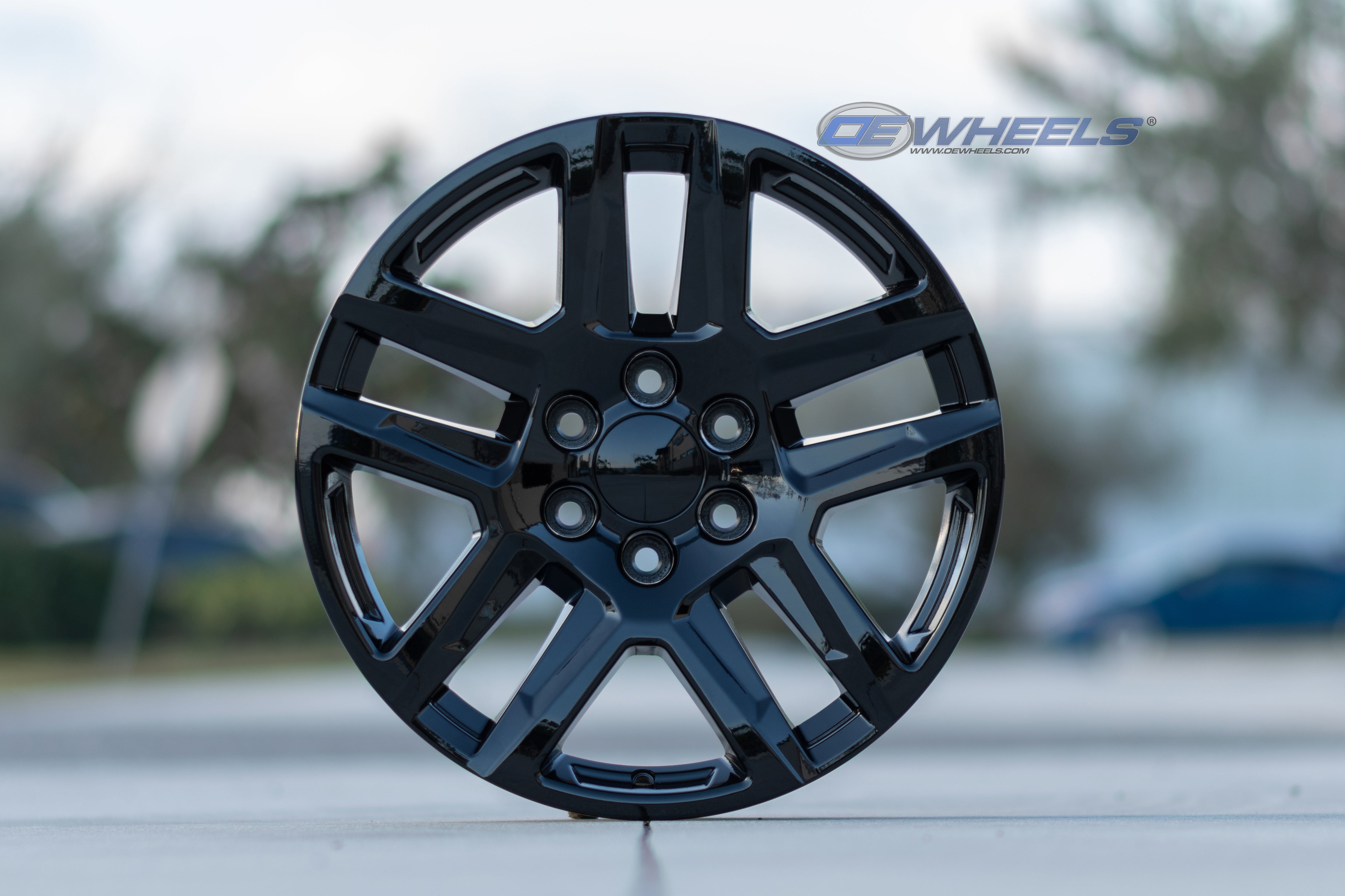OE Wheels CV63-22090-6550-28B 22" Replica fits Chevrolet Silverado 1500 Black