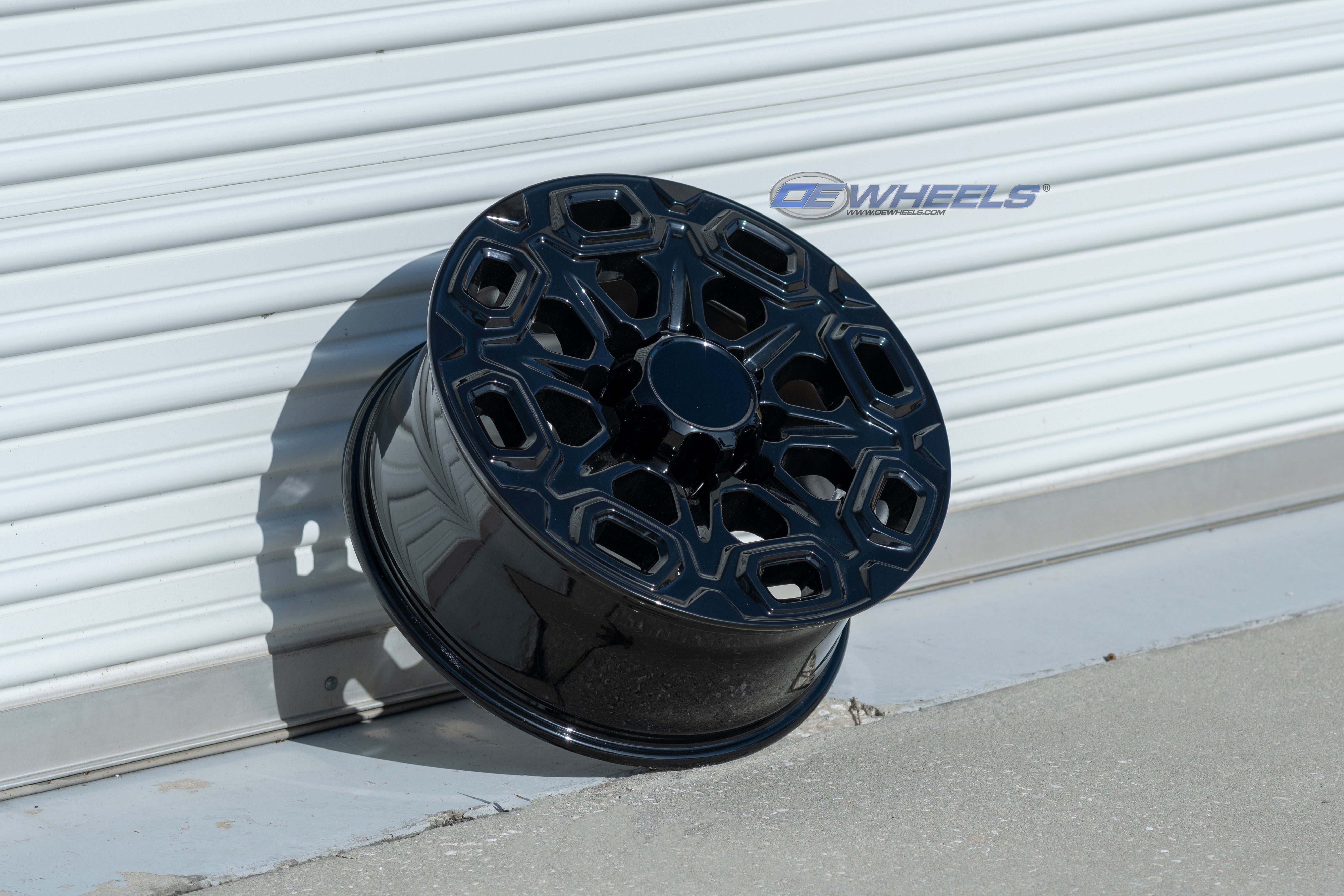 OE Wheels CV64B-20085-8180-47B 20" Replica fits Chevy Silverado 2500/3500 Black