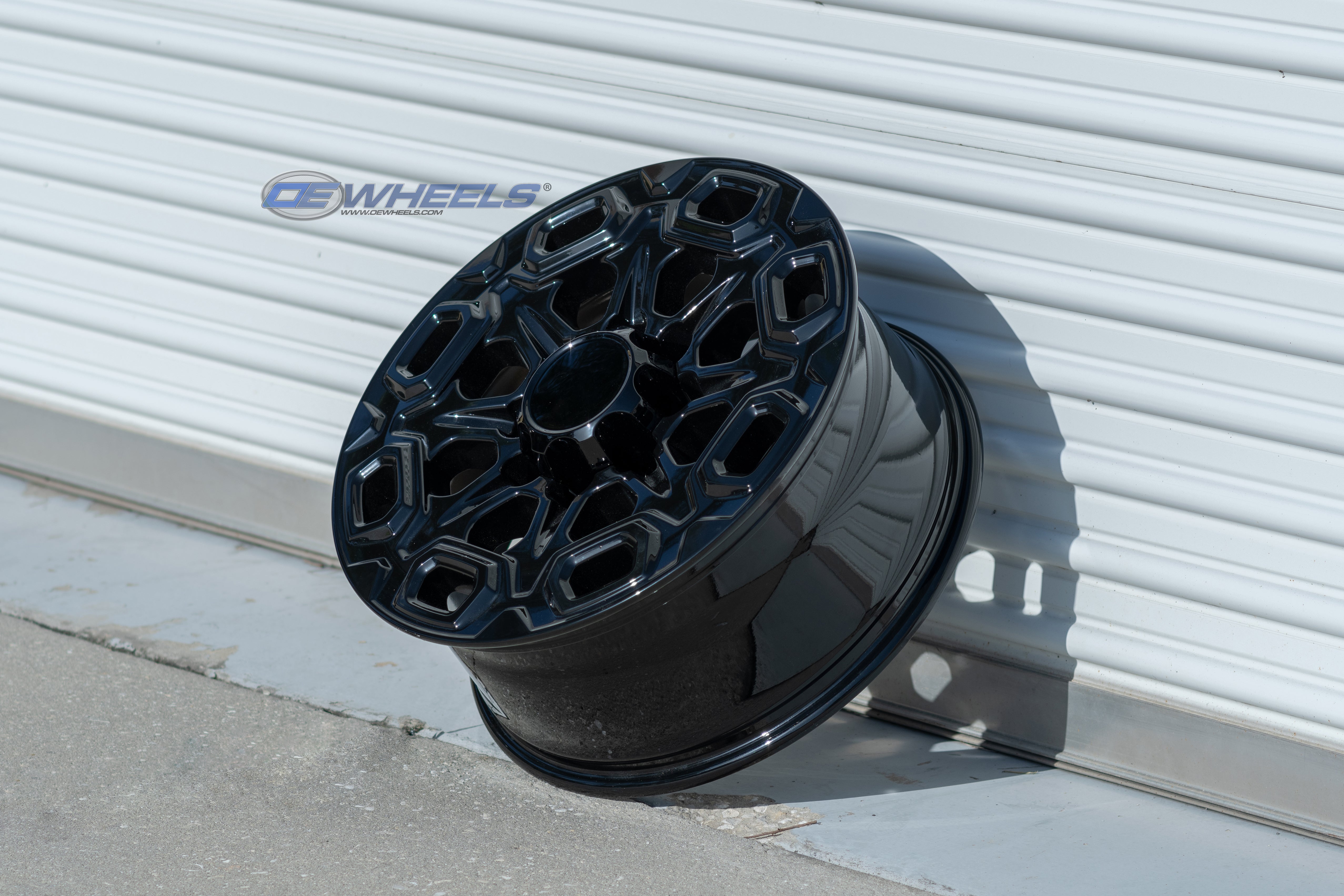OE Wheels CV64B-20085-8180-47B 20" Replica fits Chevy Silverado 2500/3500 Black