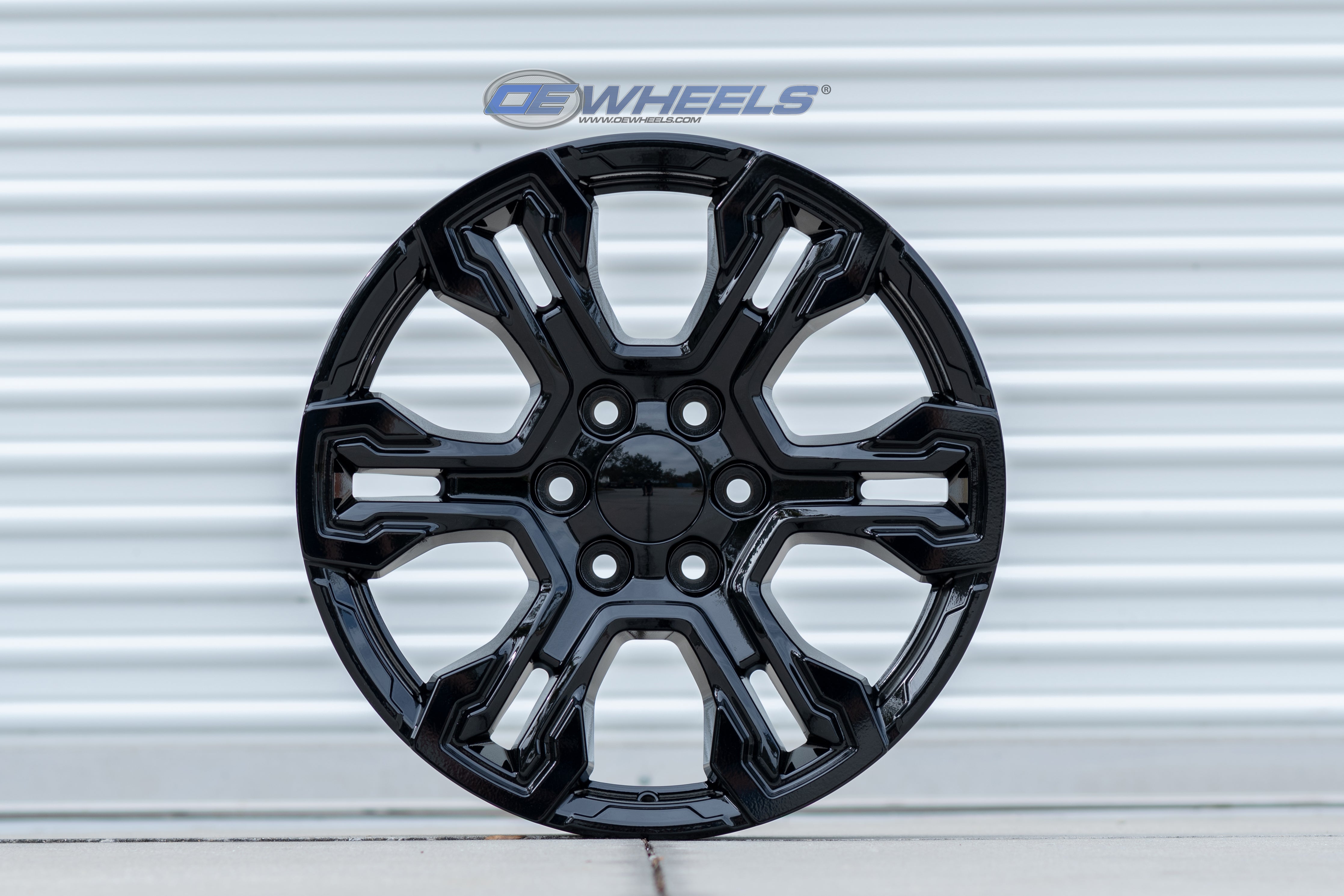 OE Wheels CV65-20090-6550-26B 20" Replica fits Chevrolet Silverado Gloss Black