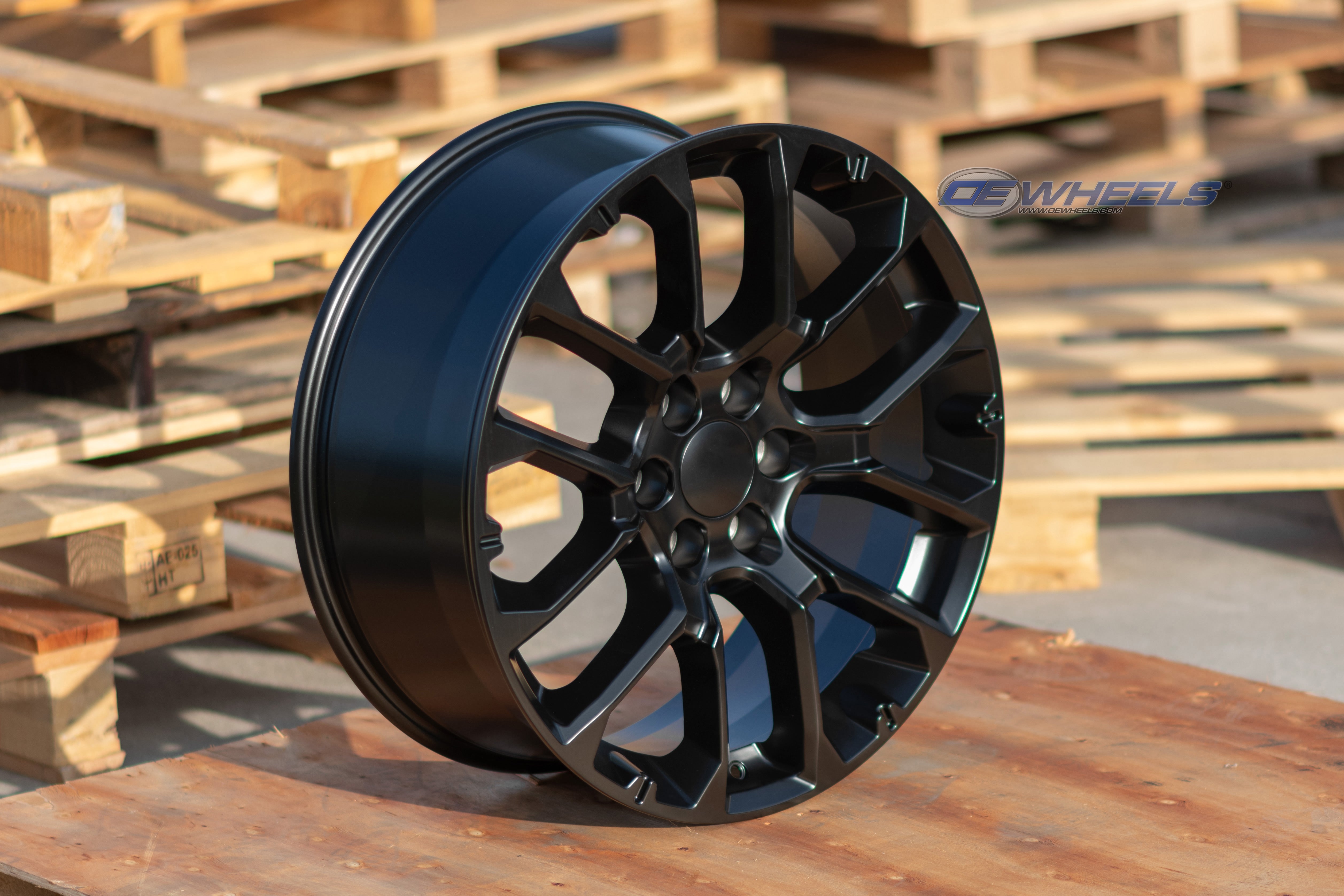 OE Wheels CV67-22090-6550-28B1 22" Replica fits Chevrolet Suburban 1500 Black