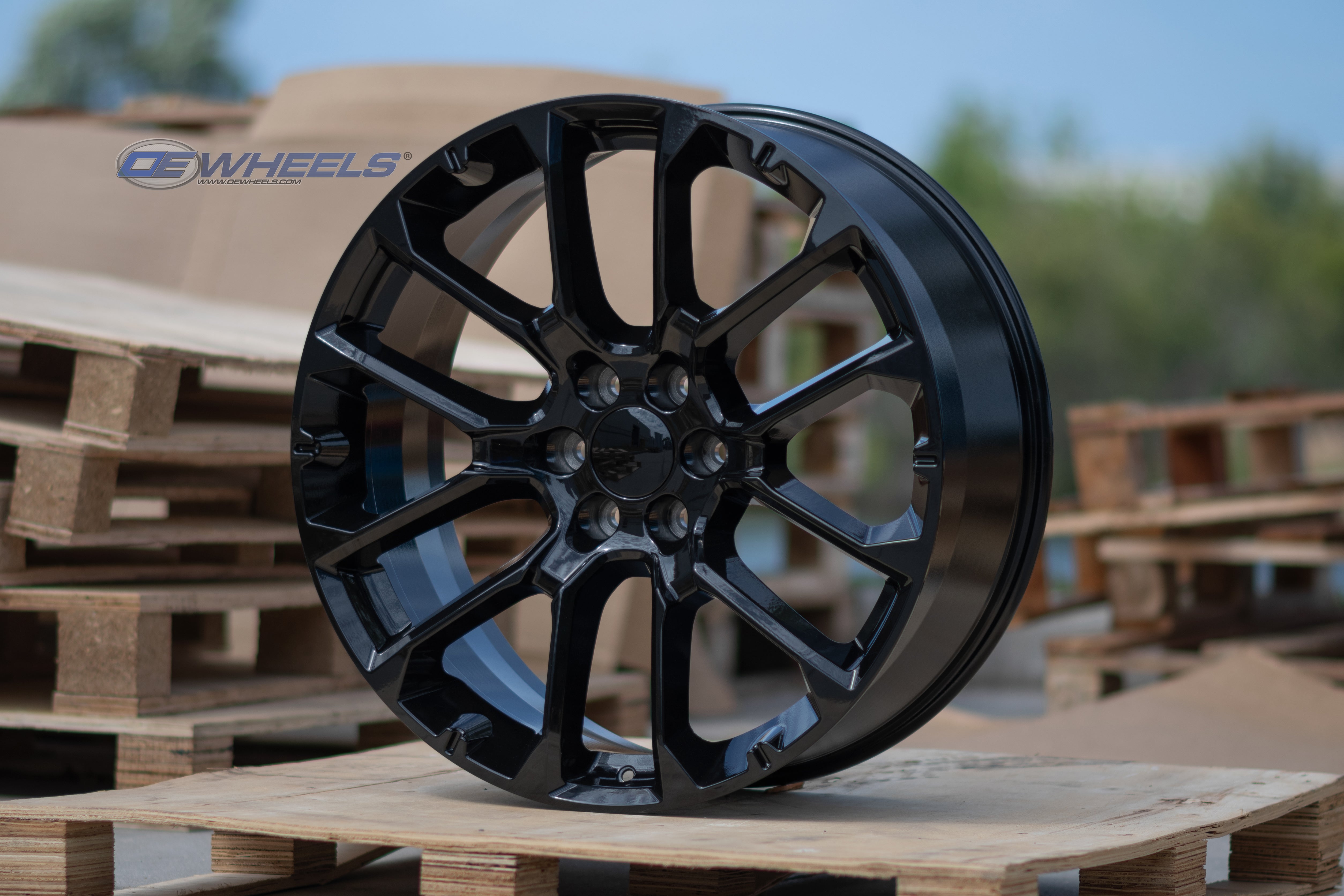 OE Wheels CV67-22090-6550-28B 22" Replica fits Chevrolet Suburban 1500 Black
