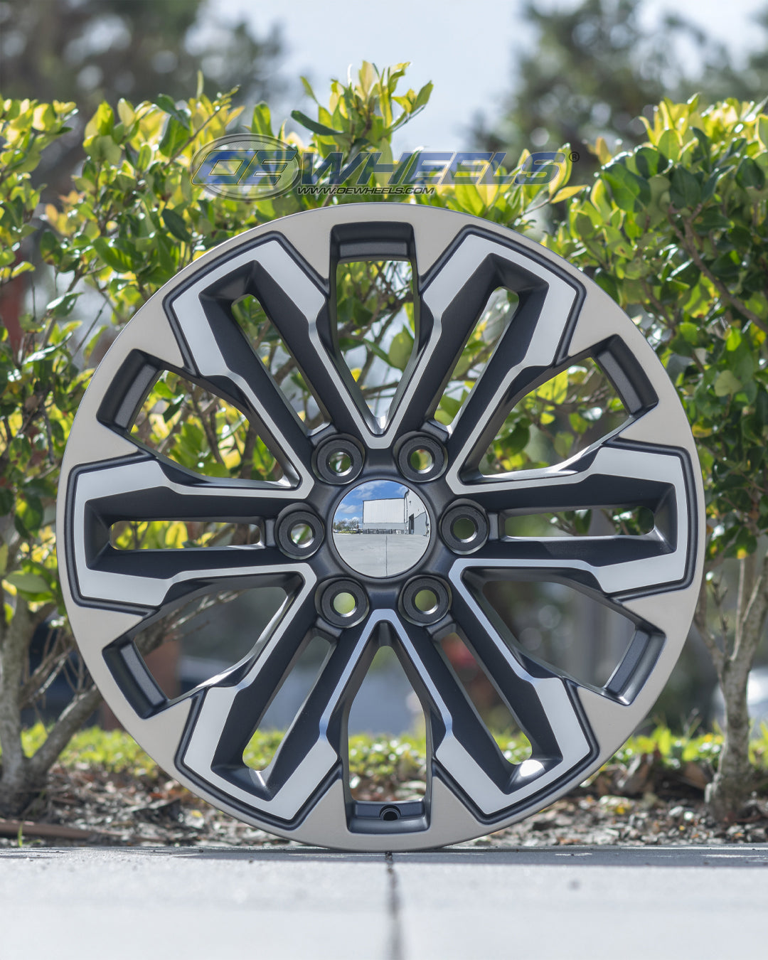 OE Wheels CV69-20090-6550-26MG1 20" Replica fits Chevrolet Silverado Gunmetal