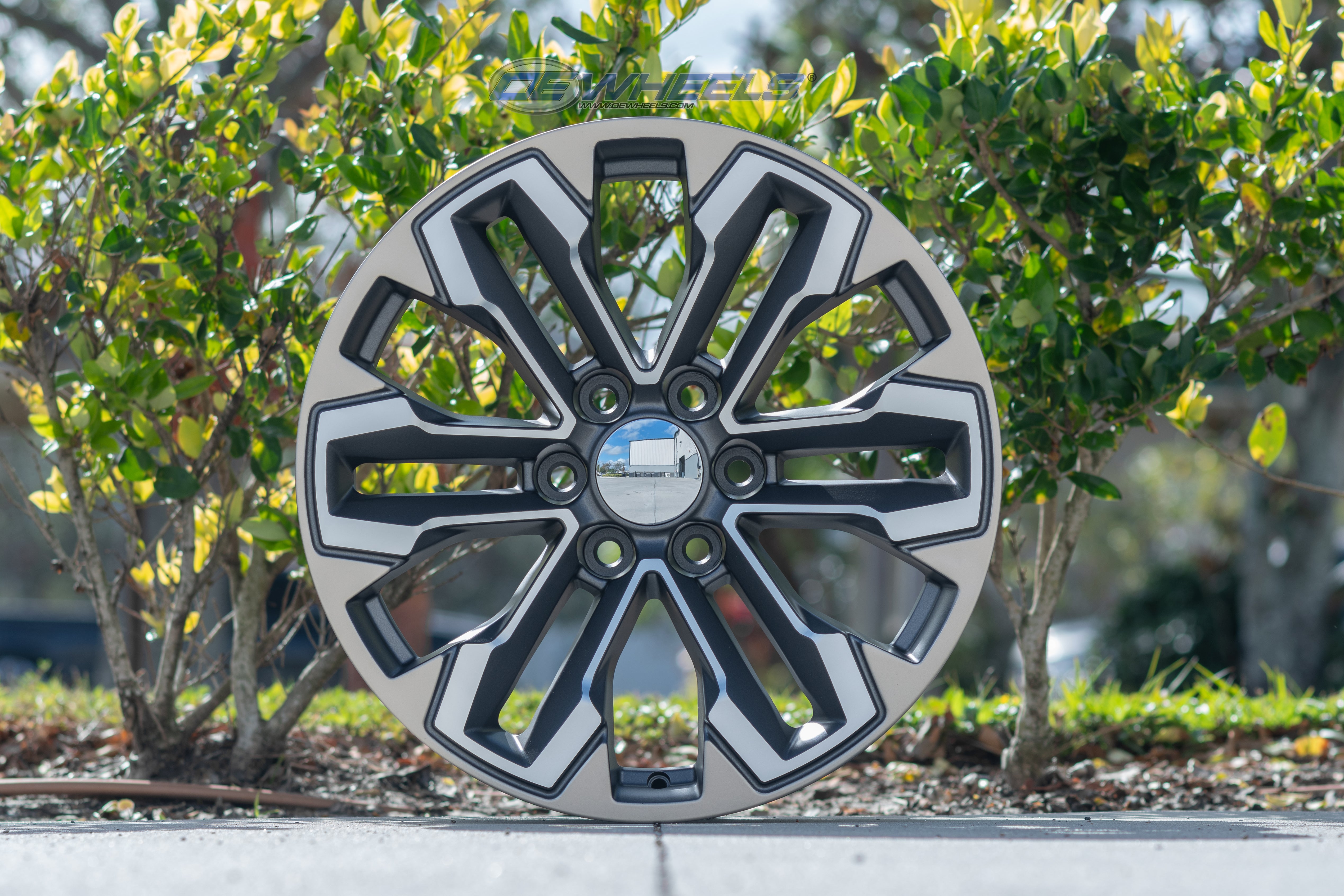 OE Wheels CV69-20090-6550-26MG1 20" Replica fits Chevrolet Silverado Gunmetal