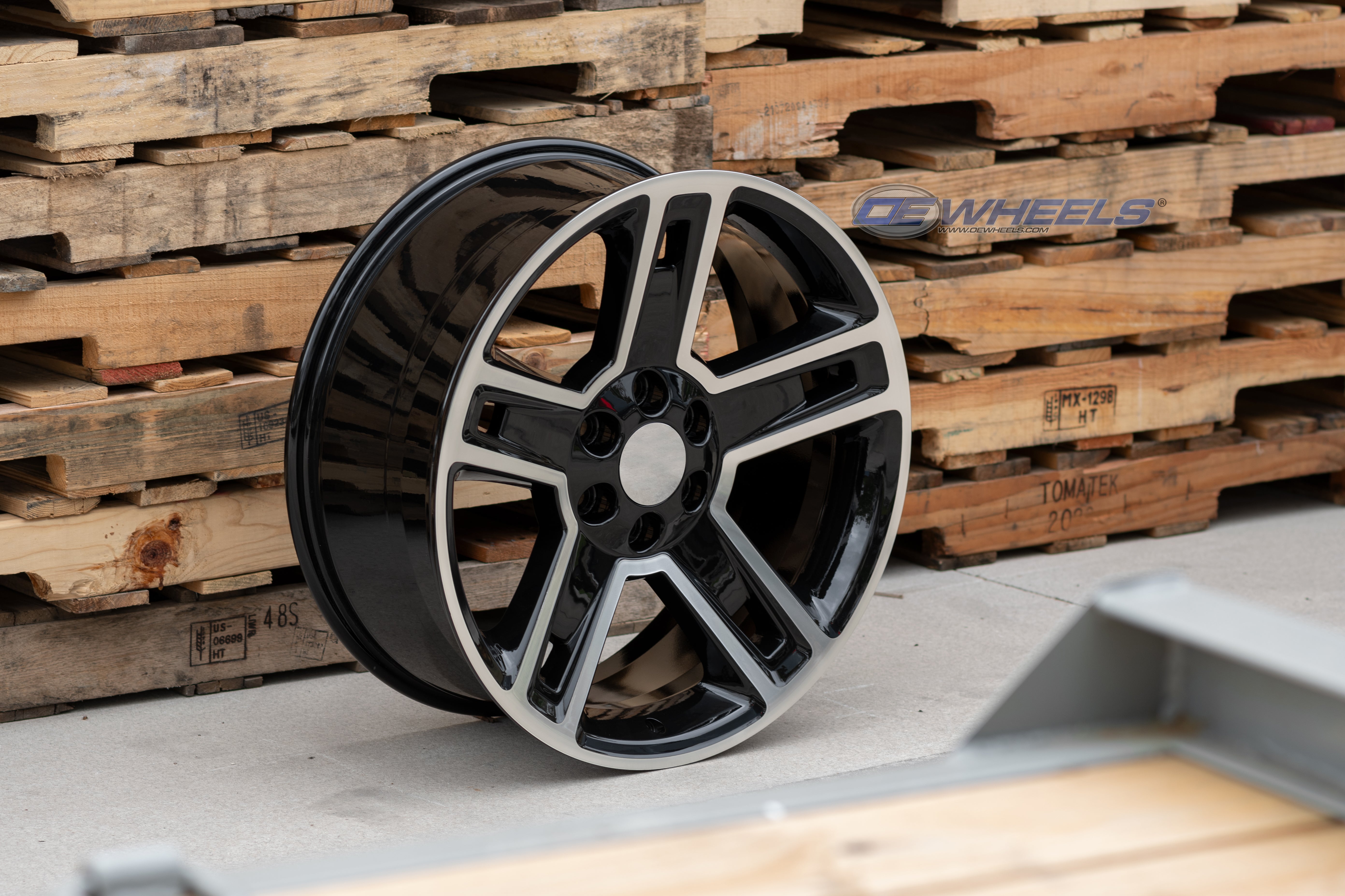OE Wheels CV74B-22090-6550-24MB 22" Replica CV74B fits Chevrolet Silverado Black