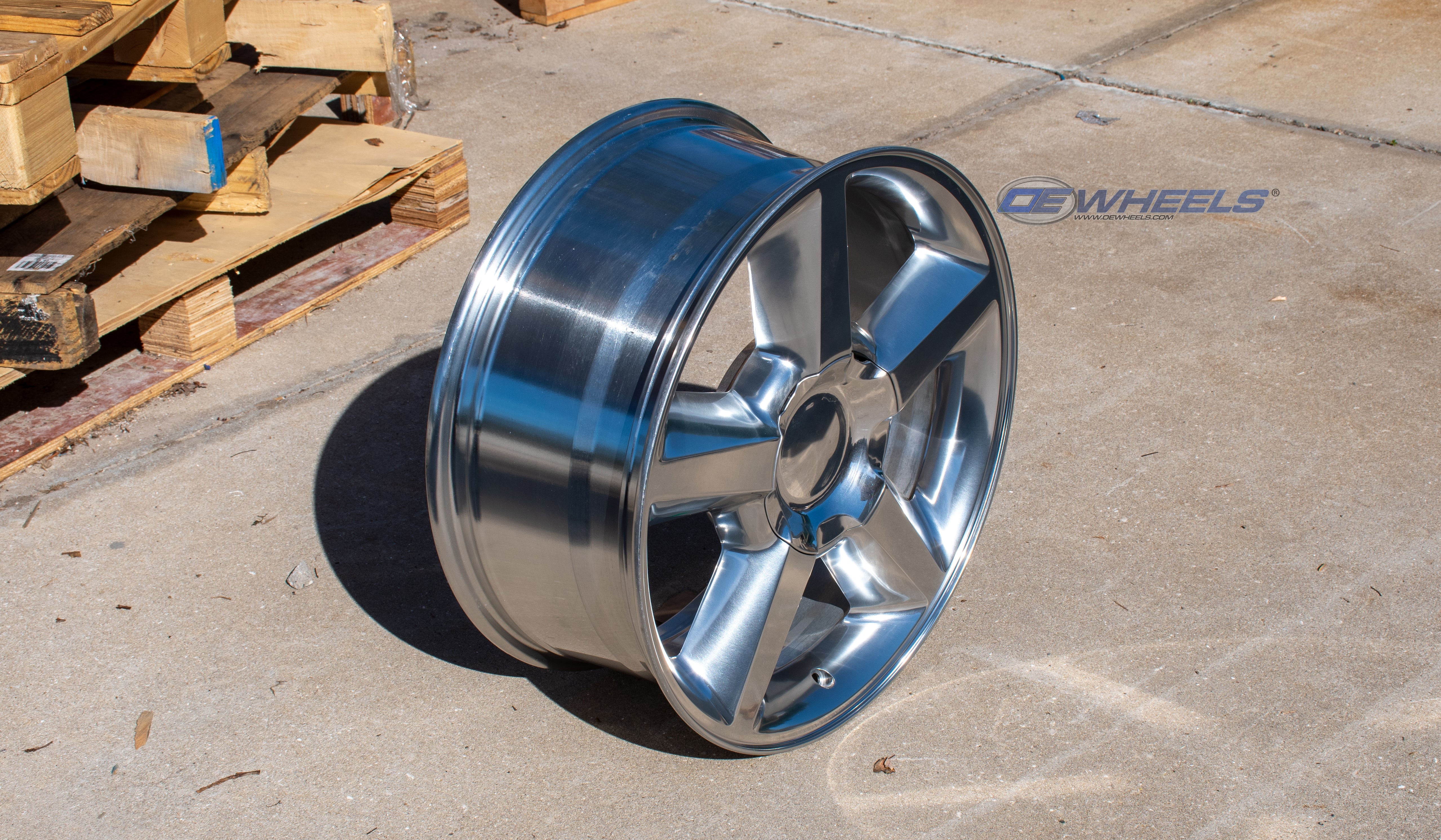 OE Wheels CV83-20085-6550-31P 20" Replica fits Chevrolet Tahoe 20x8.5 Polished