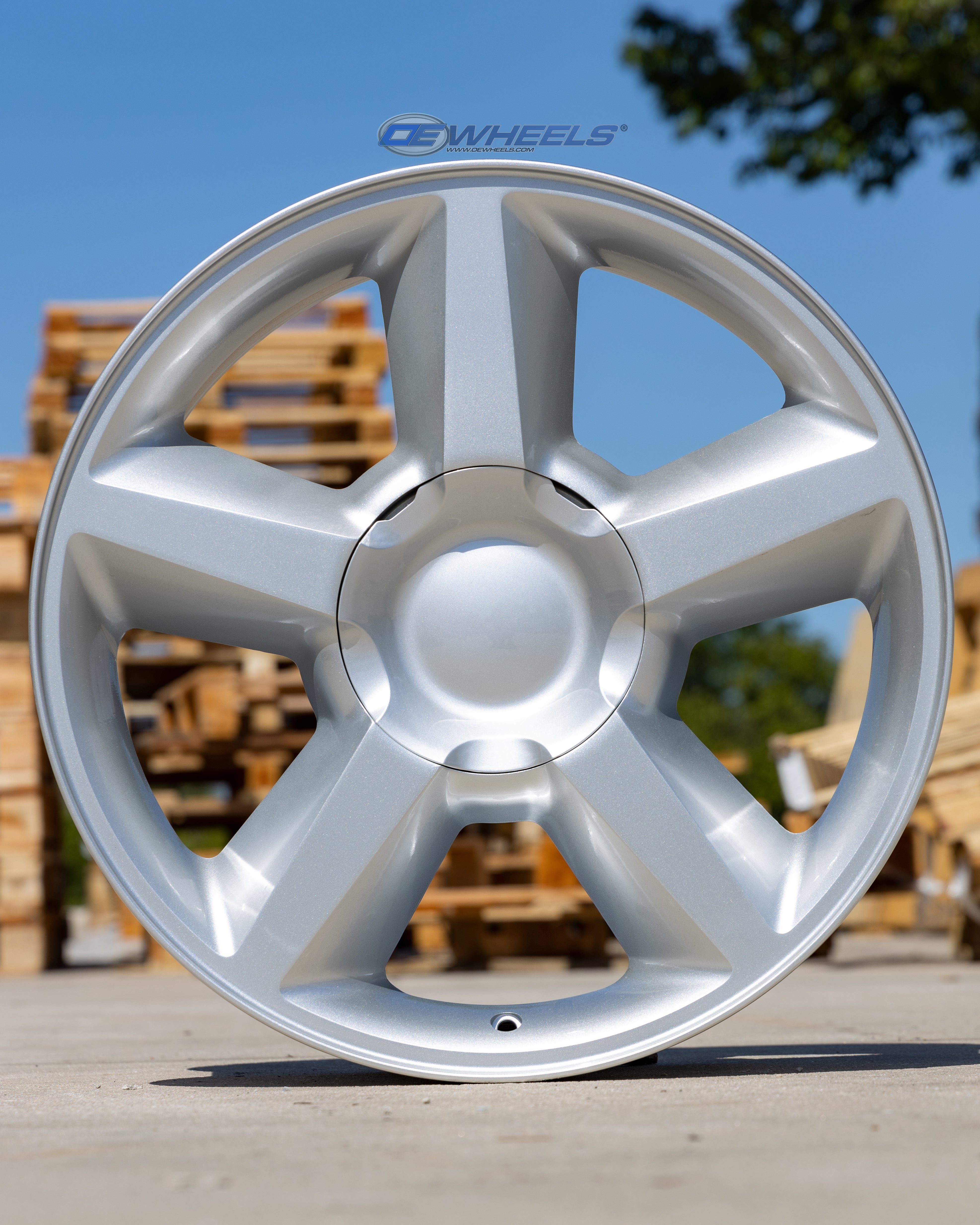 OE Wheels CV83-20085-6550-31S 20" Replica fits Chevrolet Tahoe 20x8.5 Silver