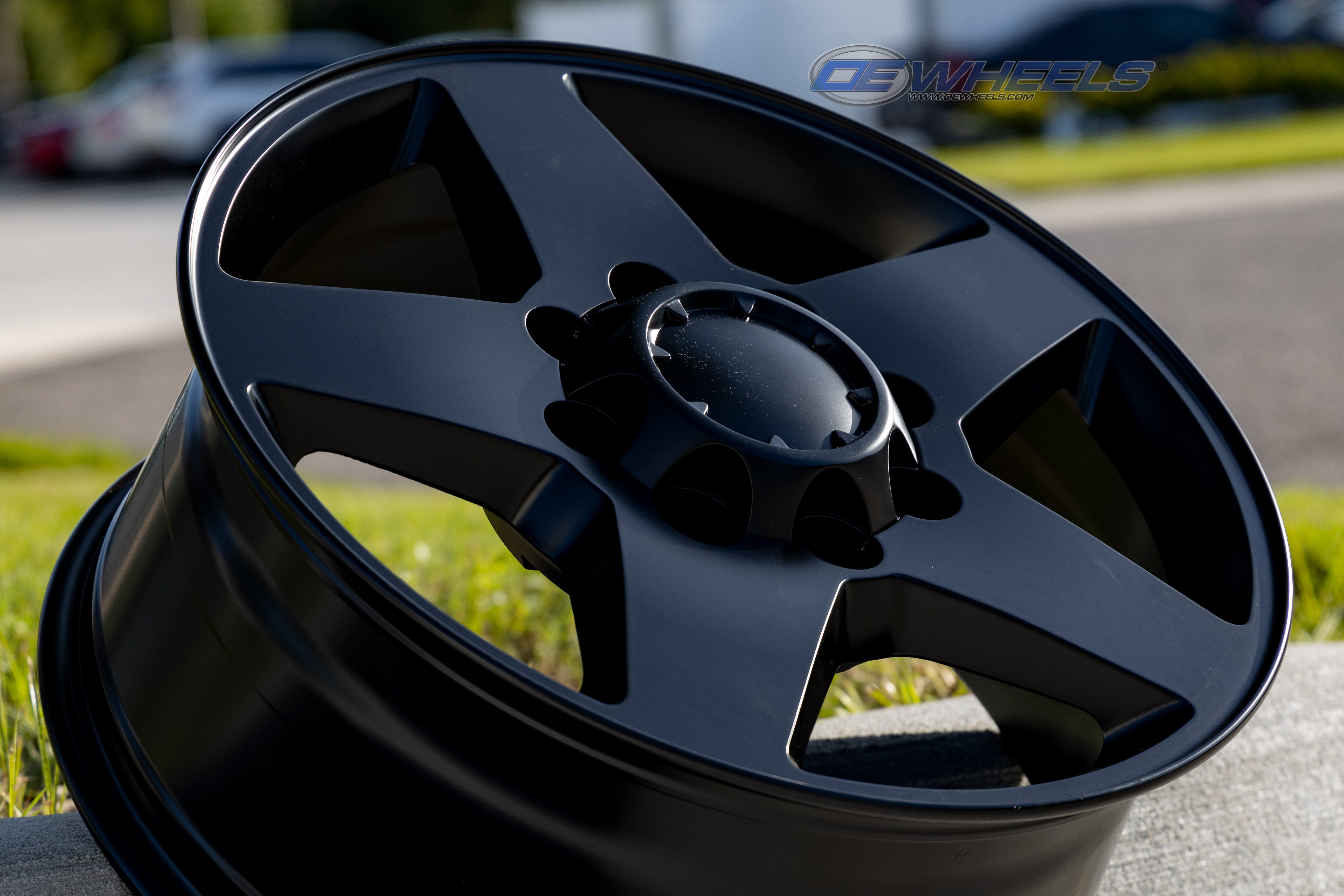 OE Wheels CV91B-20085-8180-44B1 20" Replica CV91B fits 8 Lug Chevrolet Black