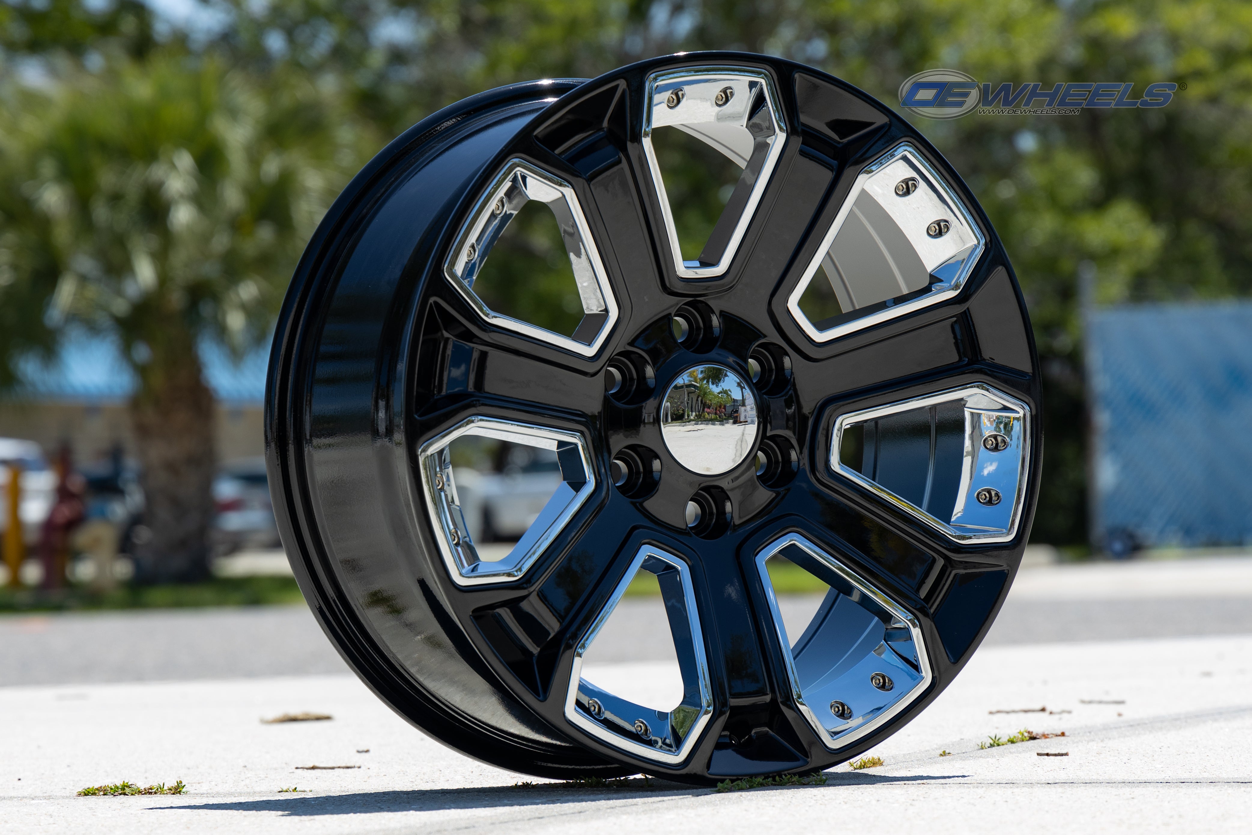 OE Wheels CV93B-22090-6550-24B-ic 22" Replica fits Chevy Silverado Black