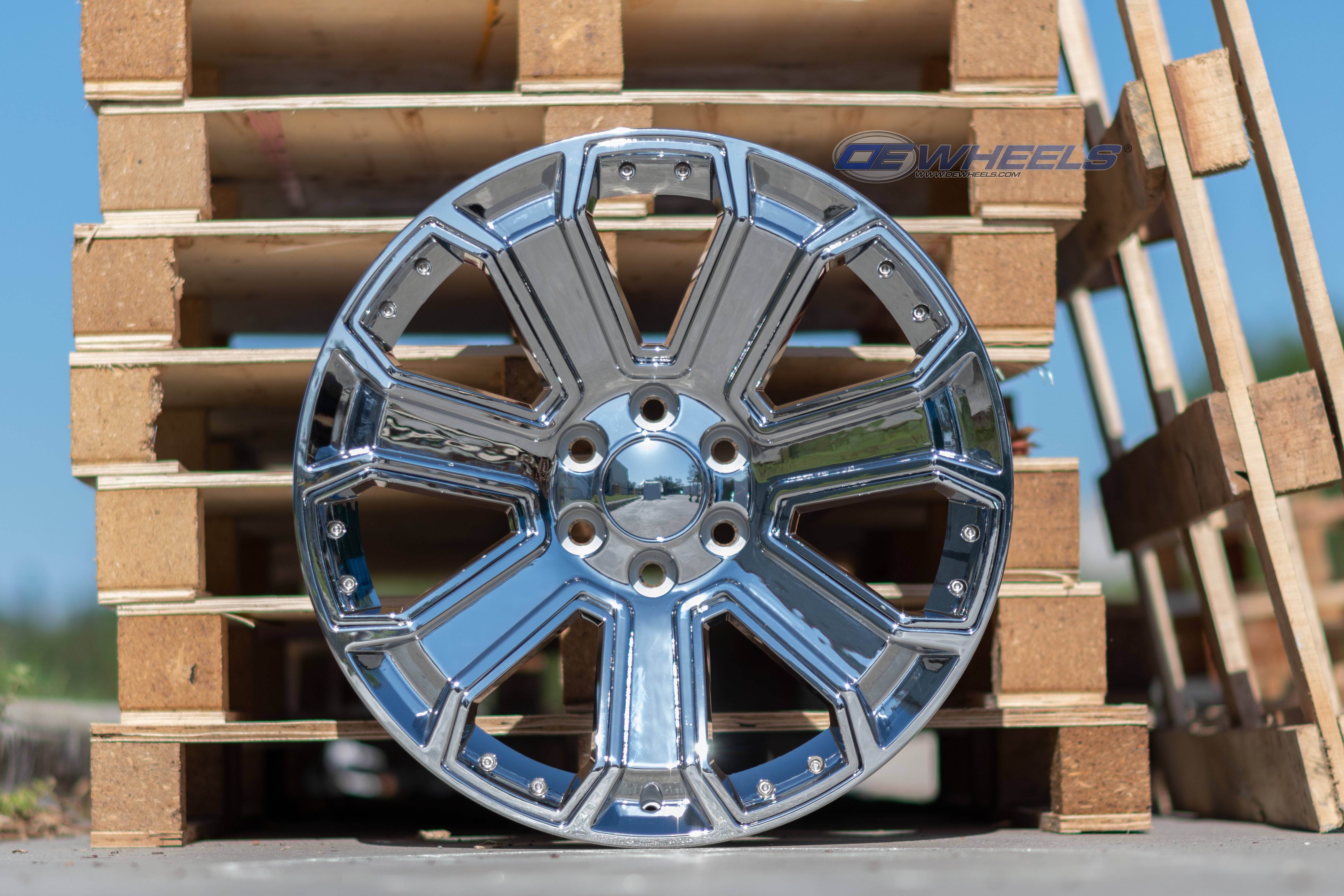 OE Wheels CV93B-22090-6550-24C-ic 22" Replica CV93B fits Chevy Silverado Chrome