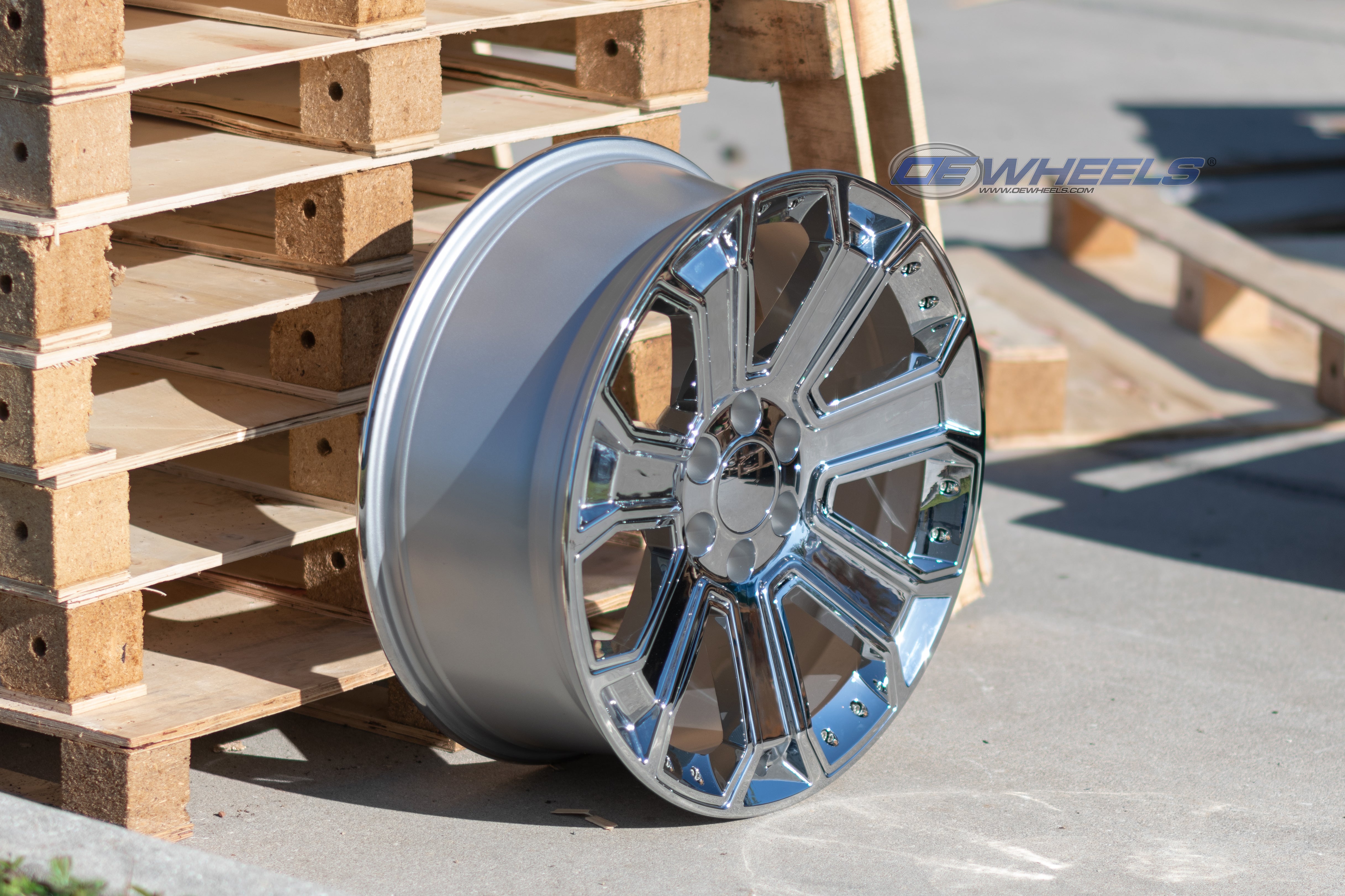 OE Wheels CV93-20085-6550-31C-ic 20" Replica fits Chevrolet Silverado Chrome