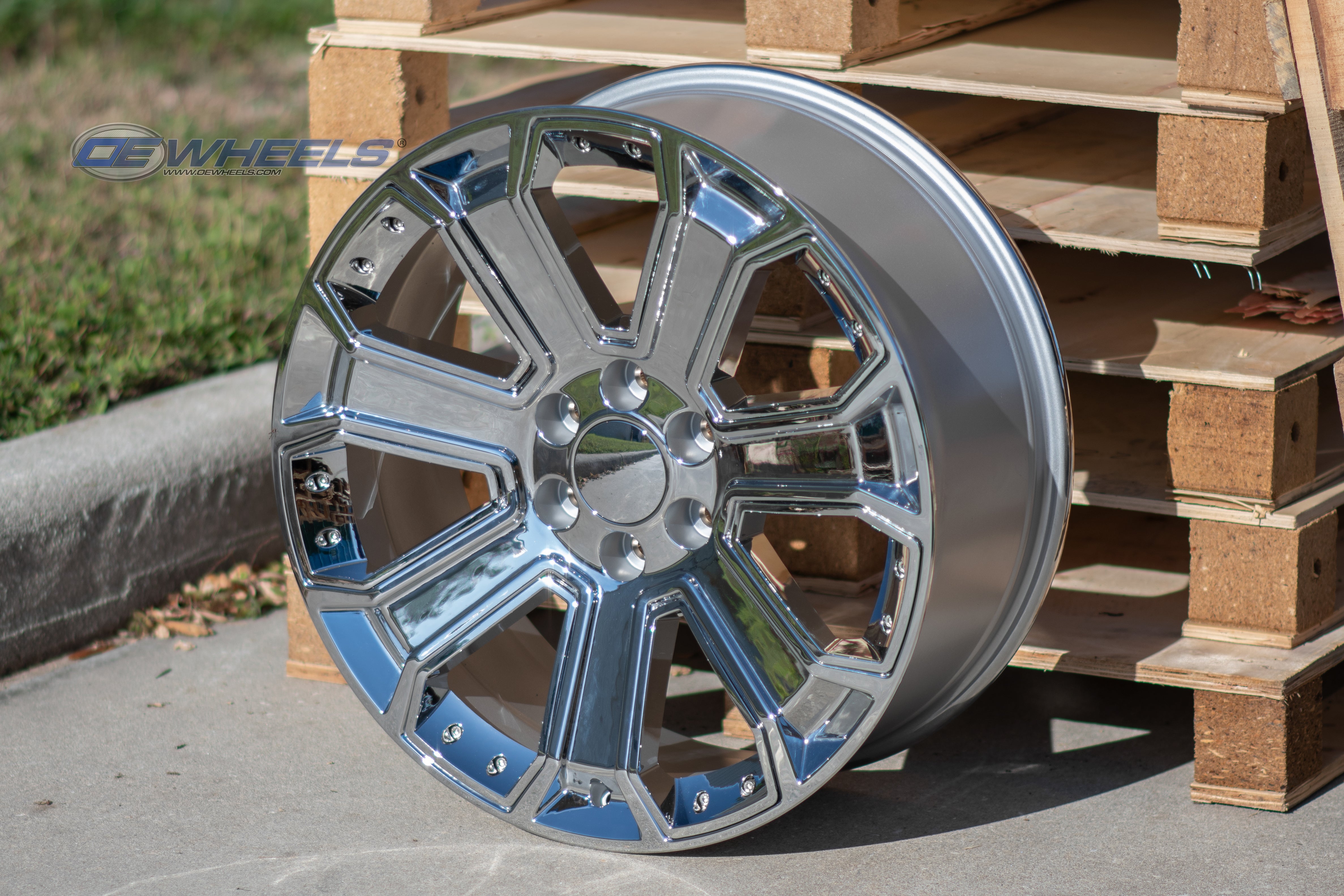 OE Wheels CV93-20085-6550-31C-ic 20" Replica fits Chevrolet Silverado Chrome