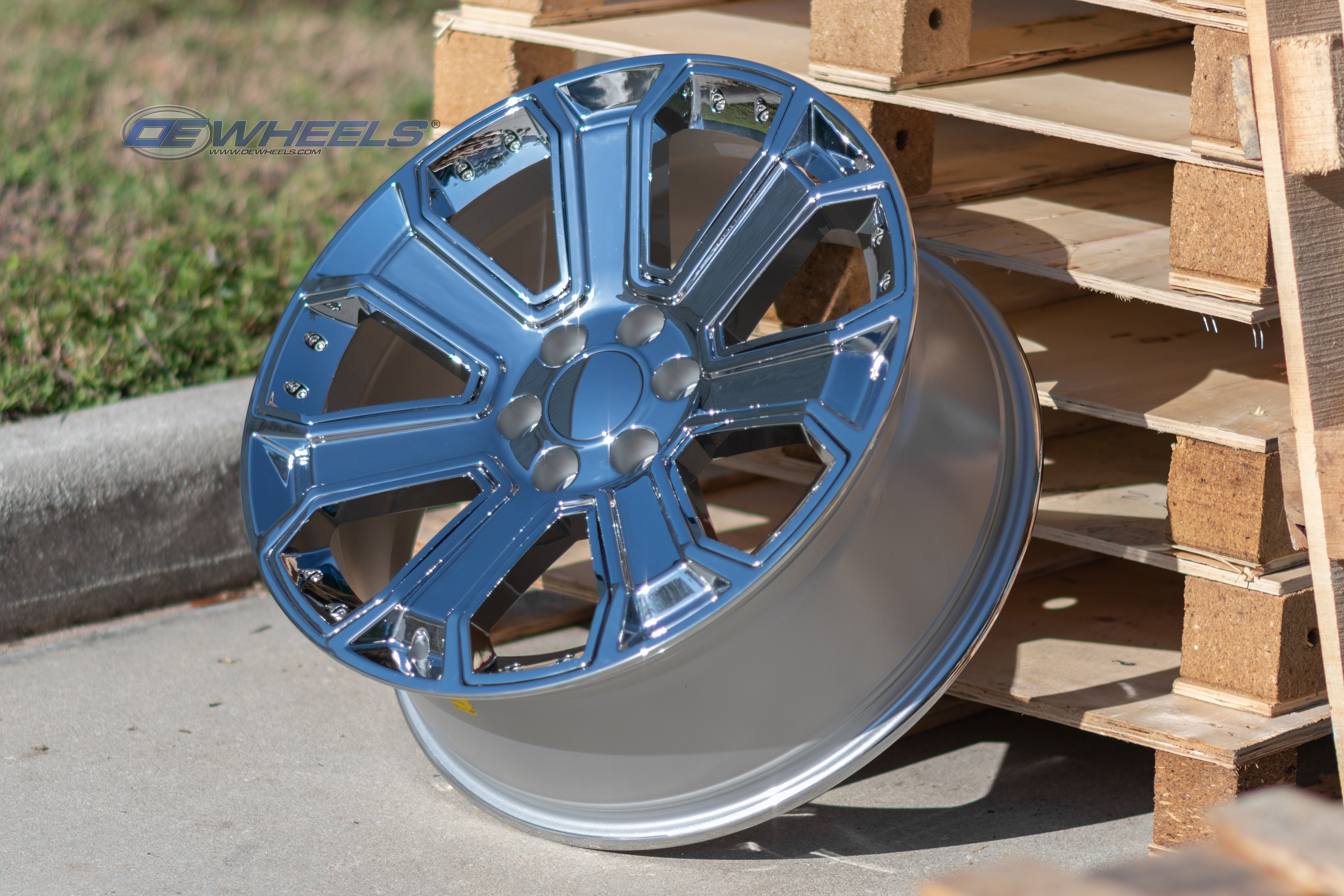 OE Wheels CV93B-22090-6550-24C-ic 22" Replica CV93B fits Chevy Silverado Chrome