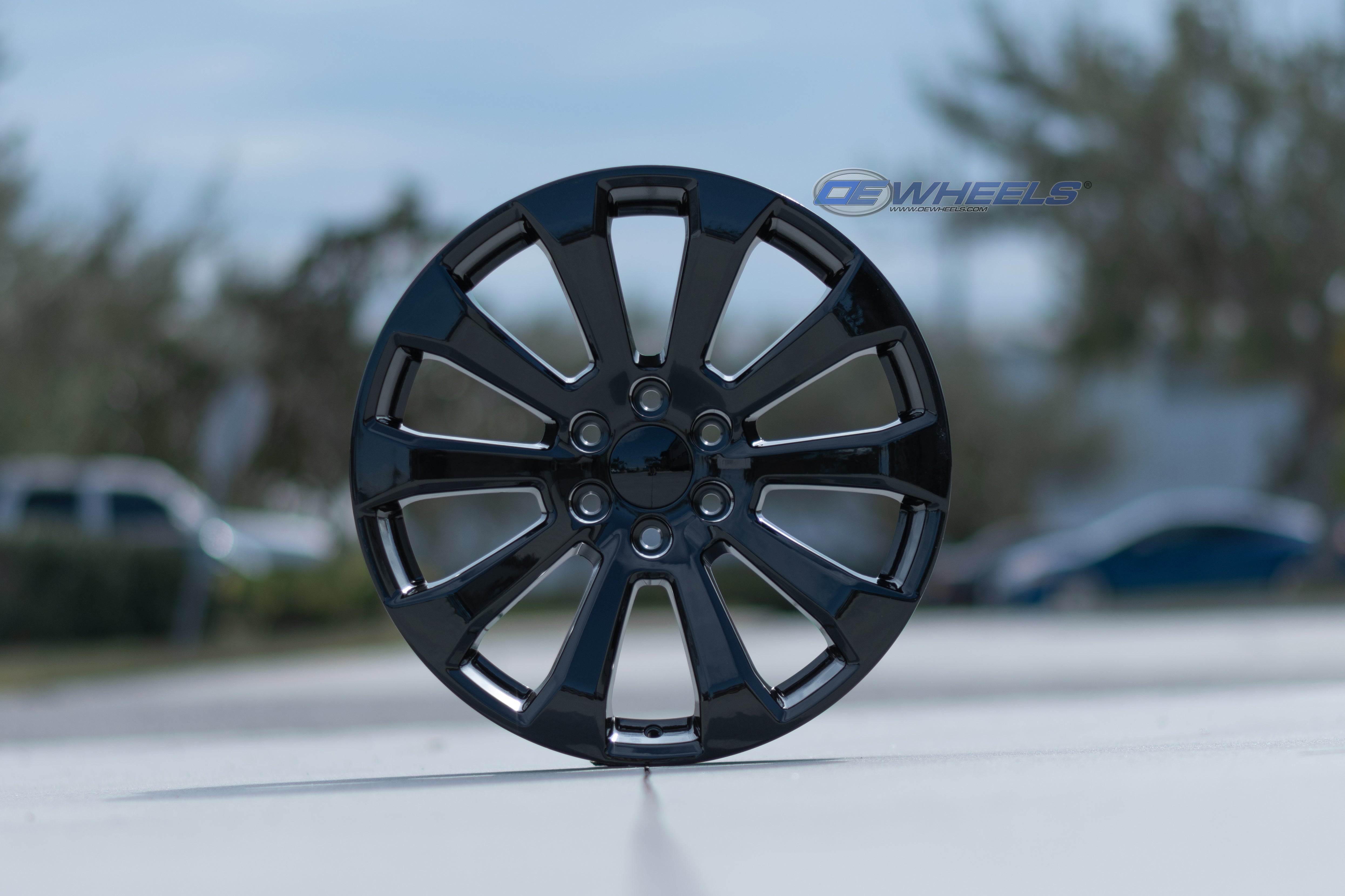 OE Wheels CV95-22090-6550-28B 22" Replica fits Chevrolet Silverado 22x9 Black