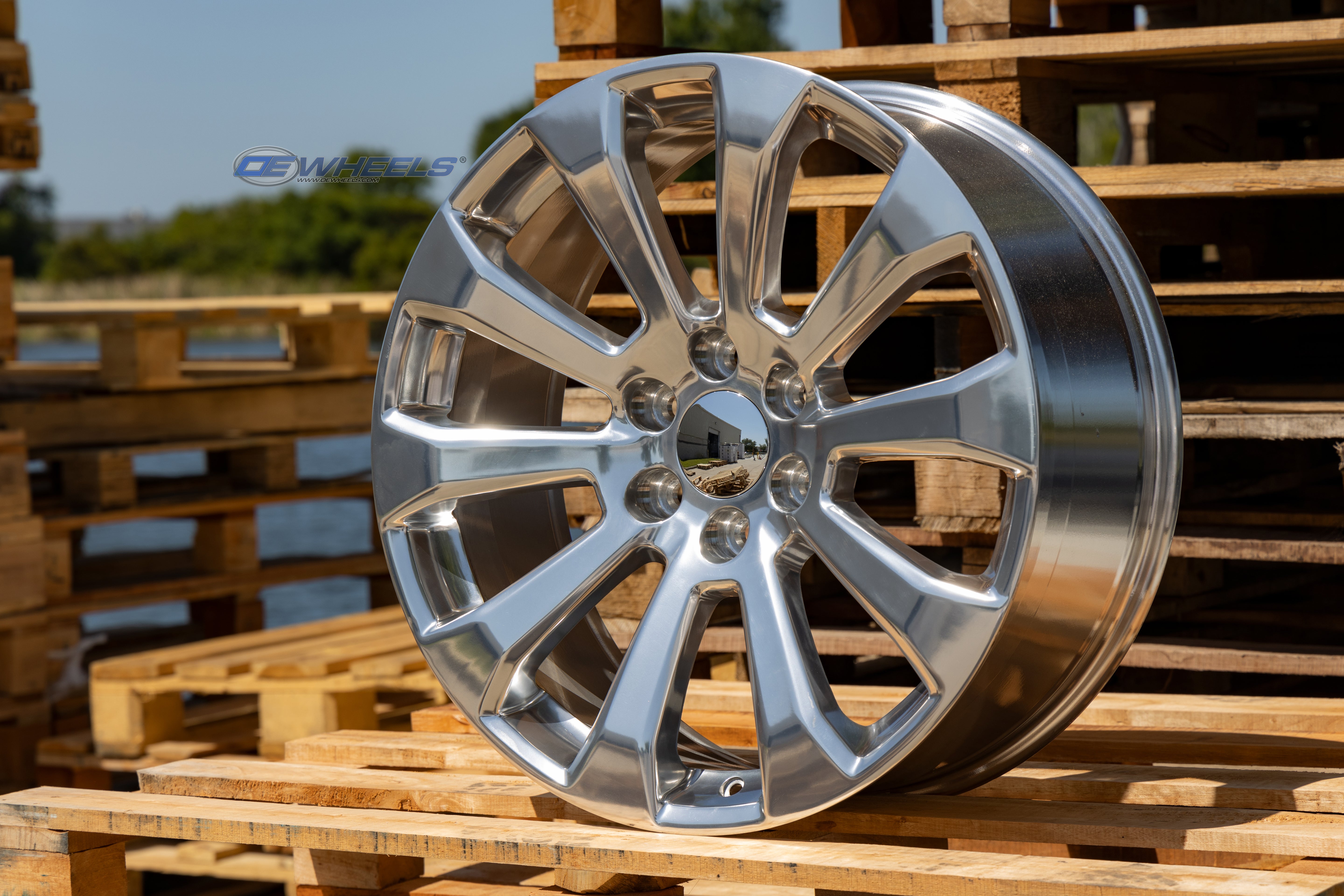 OE Wheels CV95-22090-6550-28P 22" Replica fits Chevrolet Silverado 22x9 Polished
