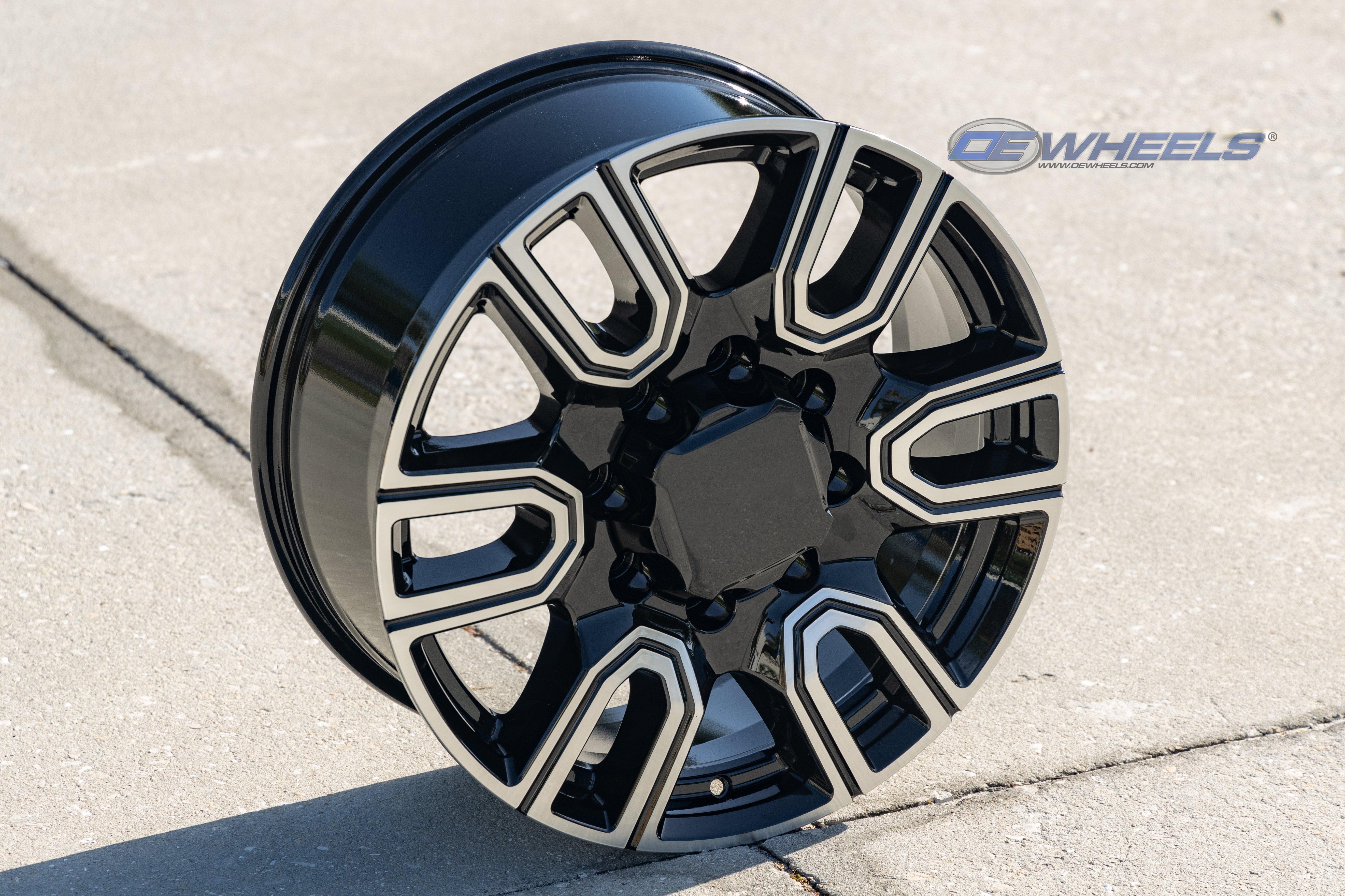 OE Wheels CV96B-20085-8180-47MB 20" Replica fits GMC Sierra 2500/3500 Black