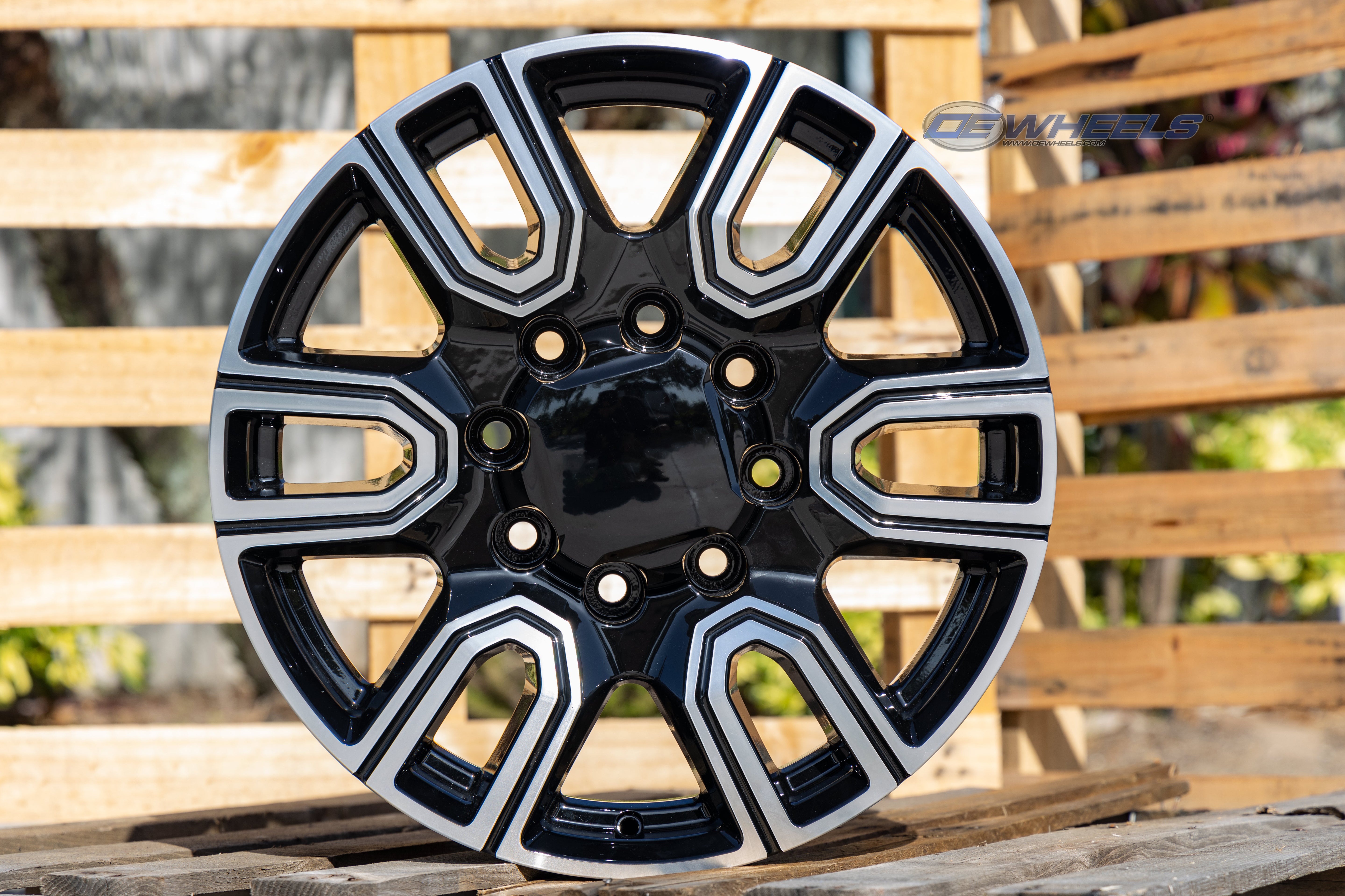 OE Wheels CV96B-20085-8180-47MB 20" Replica fits GMC Sierra 2500/3500 Black
