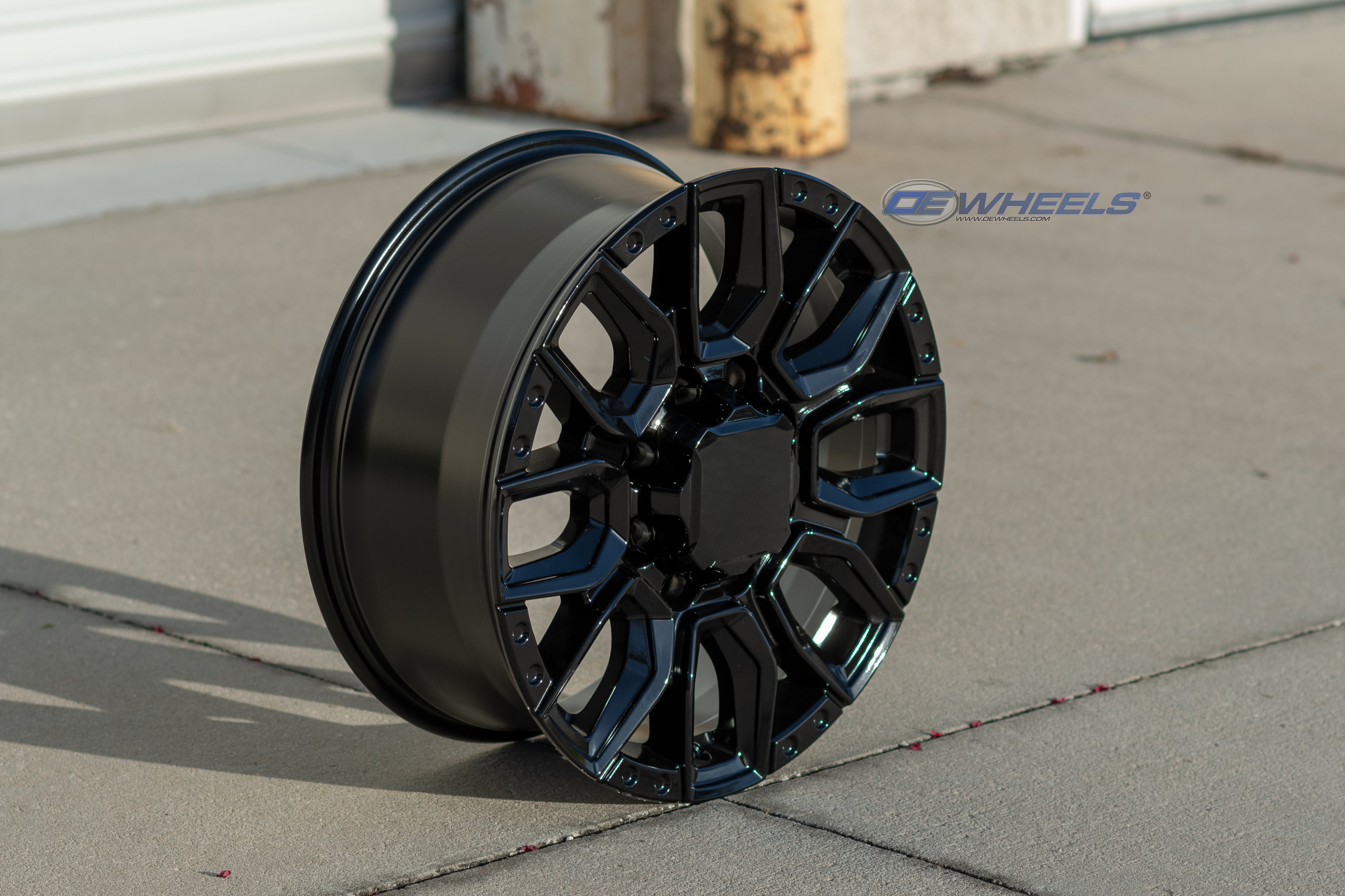 OE Wheels CV97A-20085-8650-12B 20" Replica fits GMC Sierra 2500/3500 Black
