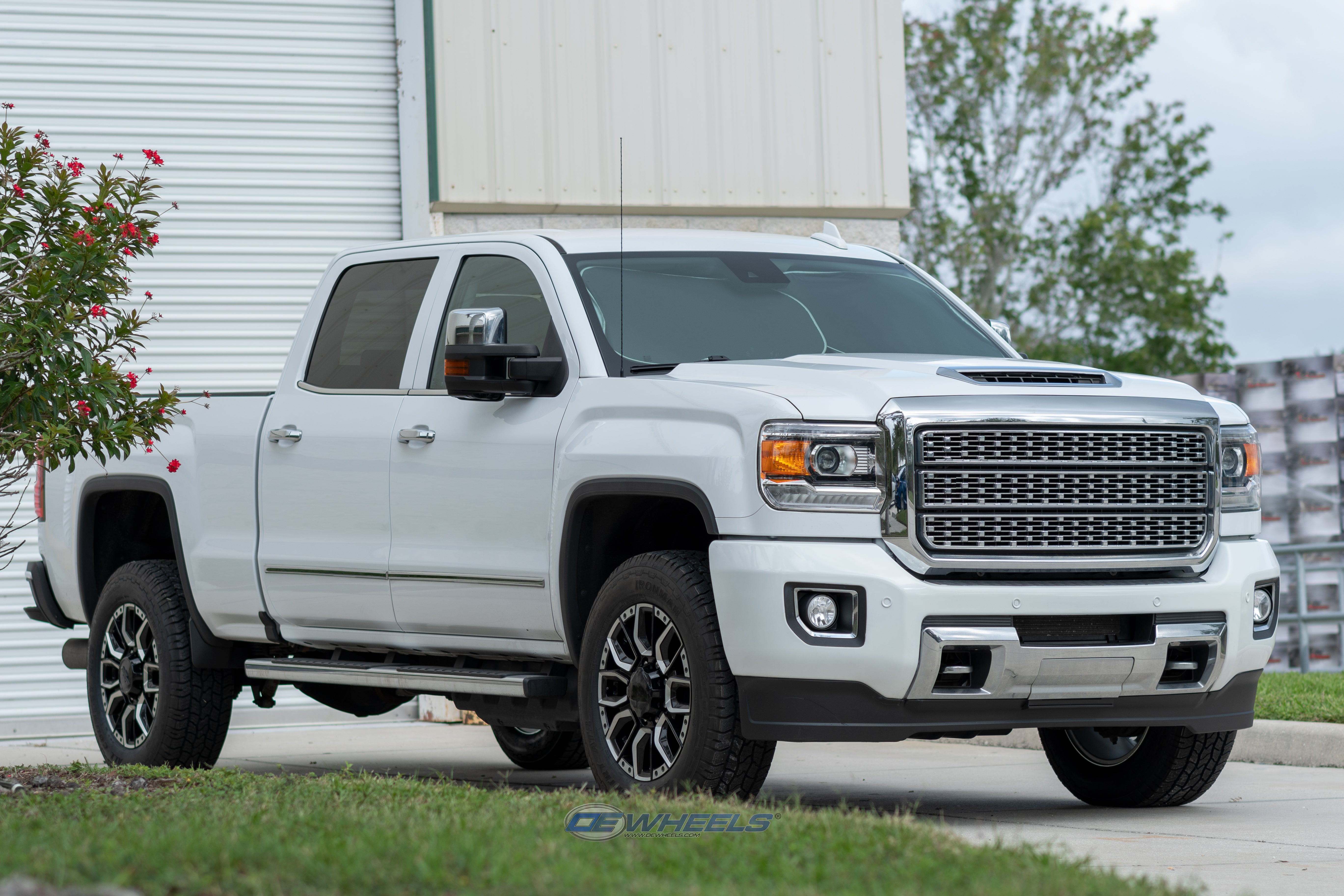 OE Wheels CV97B-20085-8180-47BMT 20" Replica fits GMC Sierra 2500/3500 Black