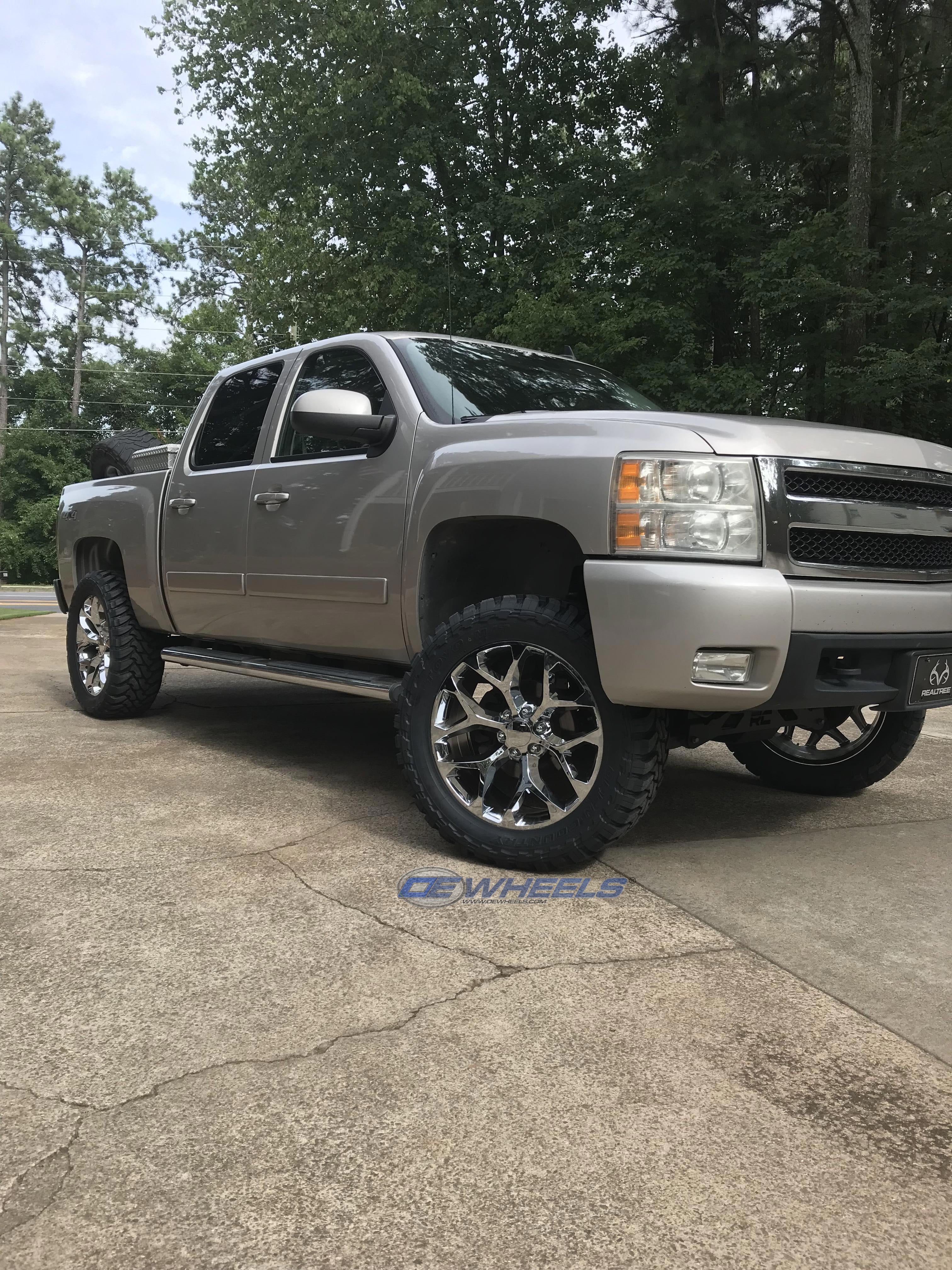 OE Wheels CV98C-22090-6550-28C 22" Replica fits Chevrolet Silverado 1500 Chrome