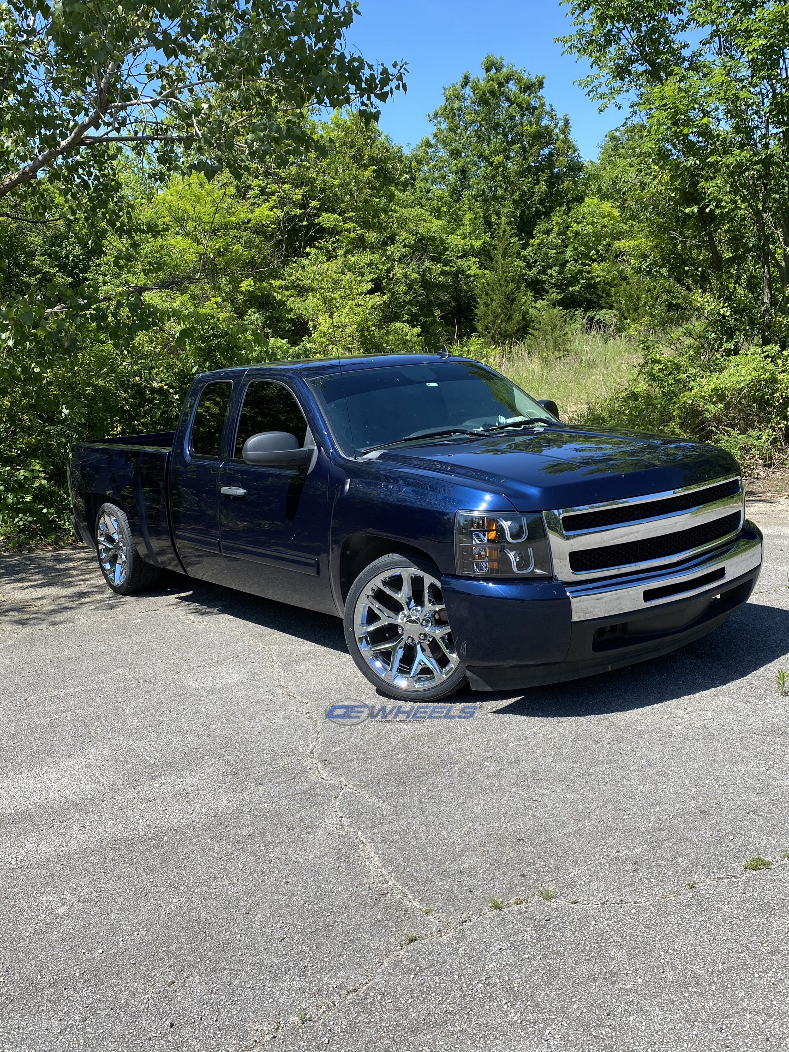 OE Wheels CV98B-22090-6550-24C 22" Replica fits Chevy Silverado - CV98B Chrome