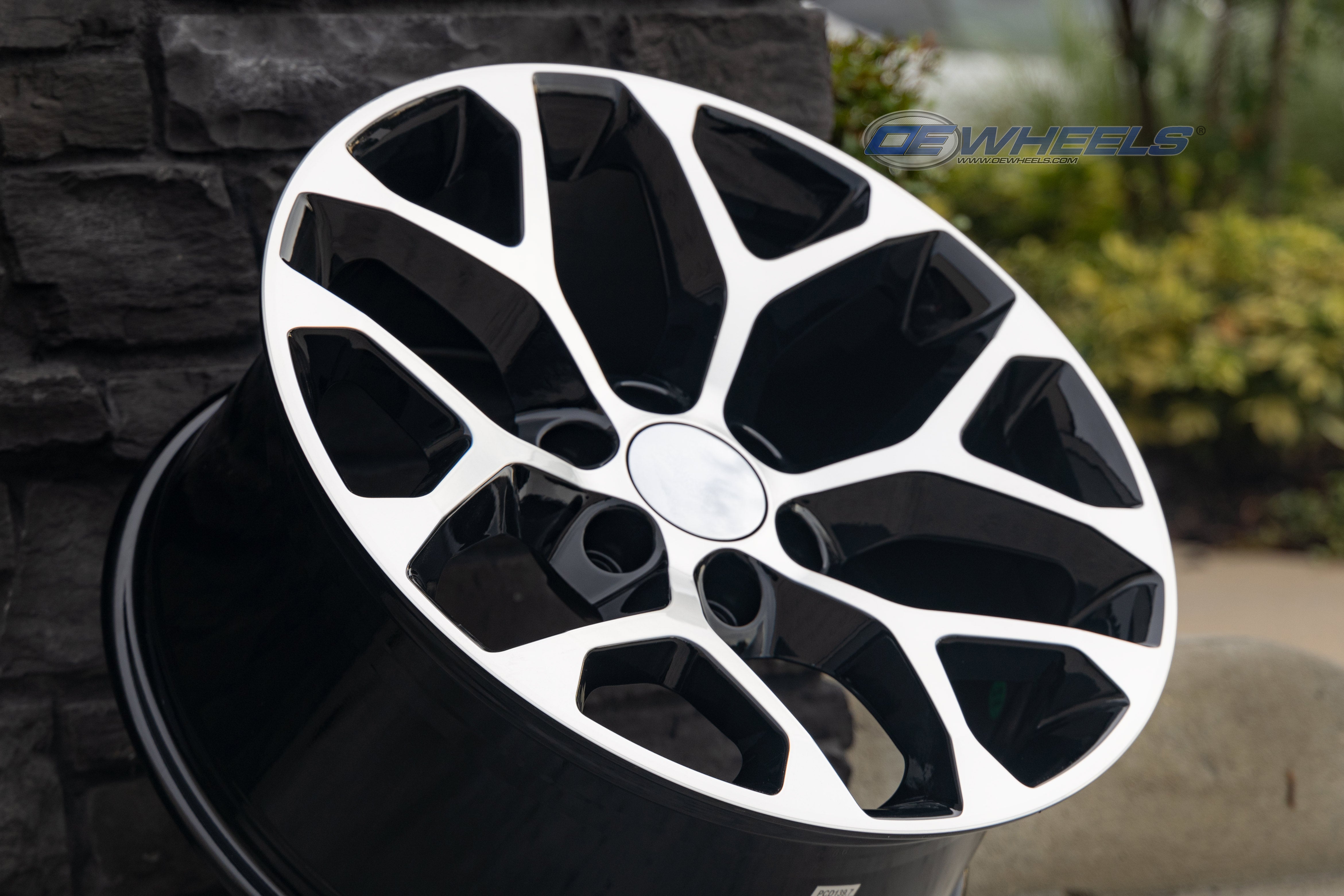 OE Wheels CV98B-24100-6550-24MB 24" Replica fits Chevy Silverado Black Machined