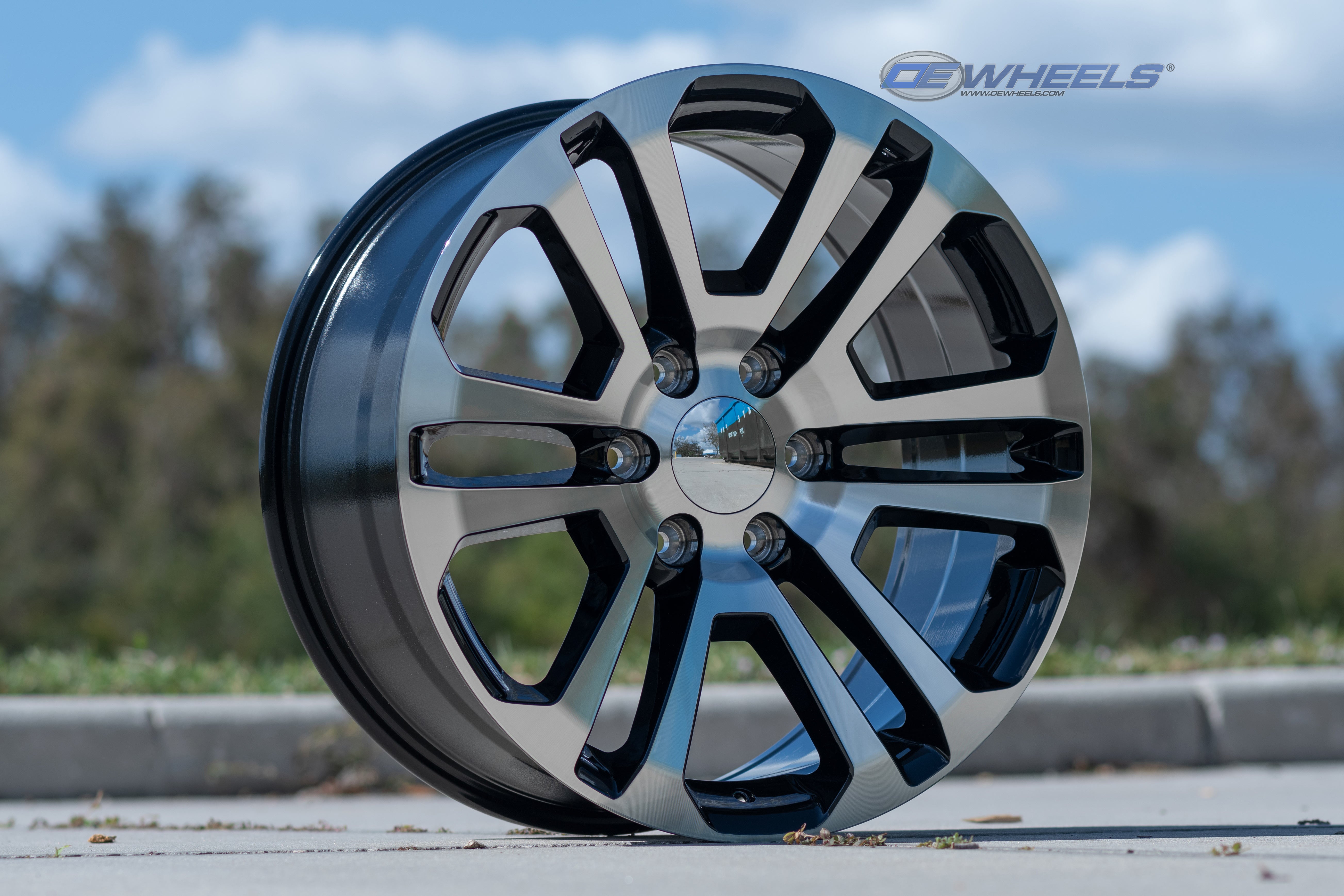 OE Wheels CV99-20090-6550-31MB 20" Replica CV99 fits GMC Sierra 20x9 Machined