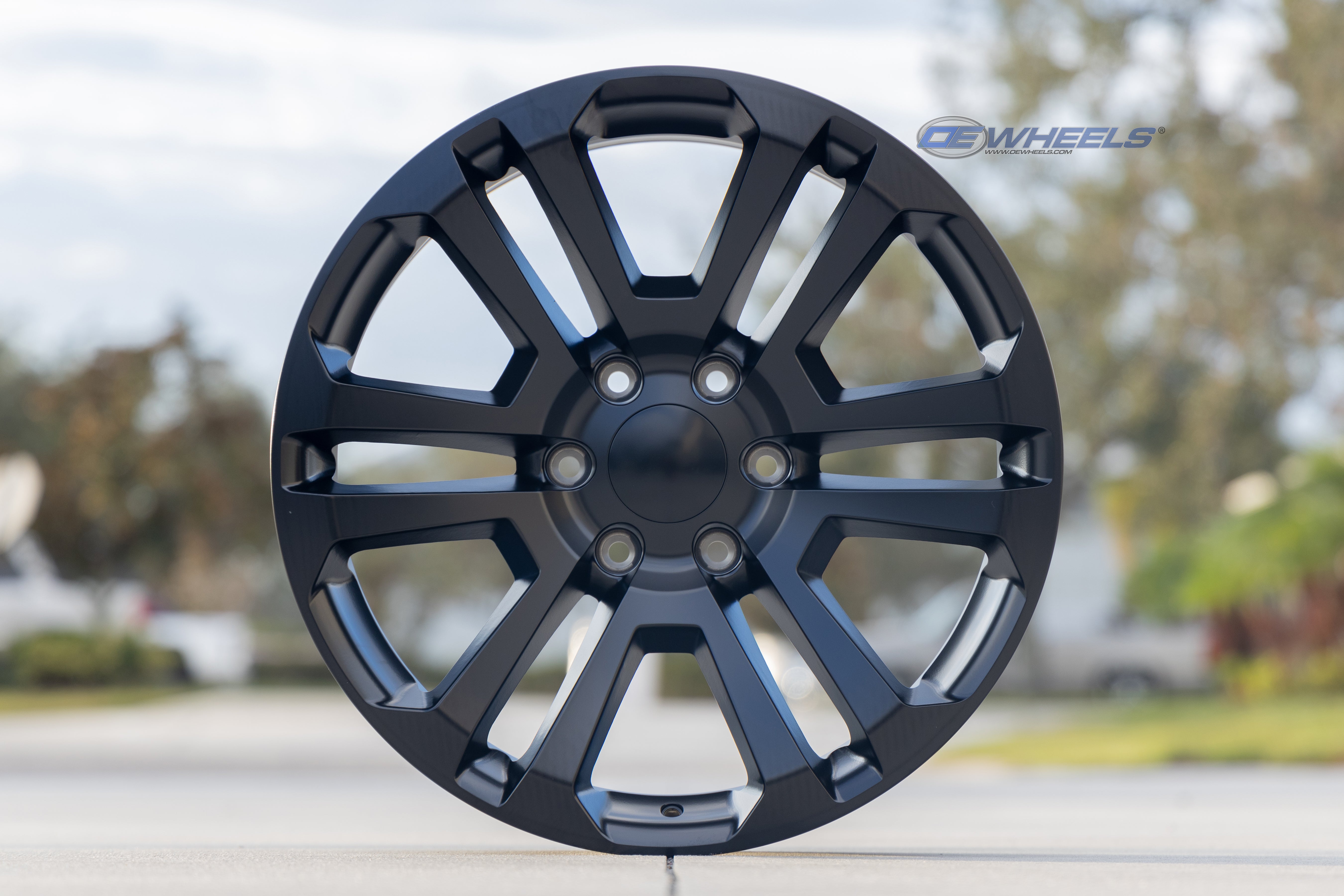 OE Wheels CV99-20090-6550-31B1 20" Replica CV99 fits GMC Sierra 20x9 Satin