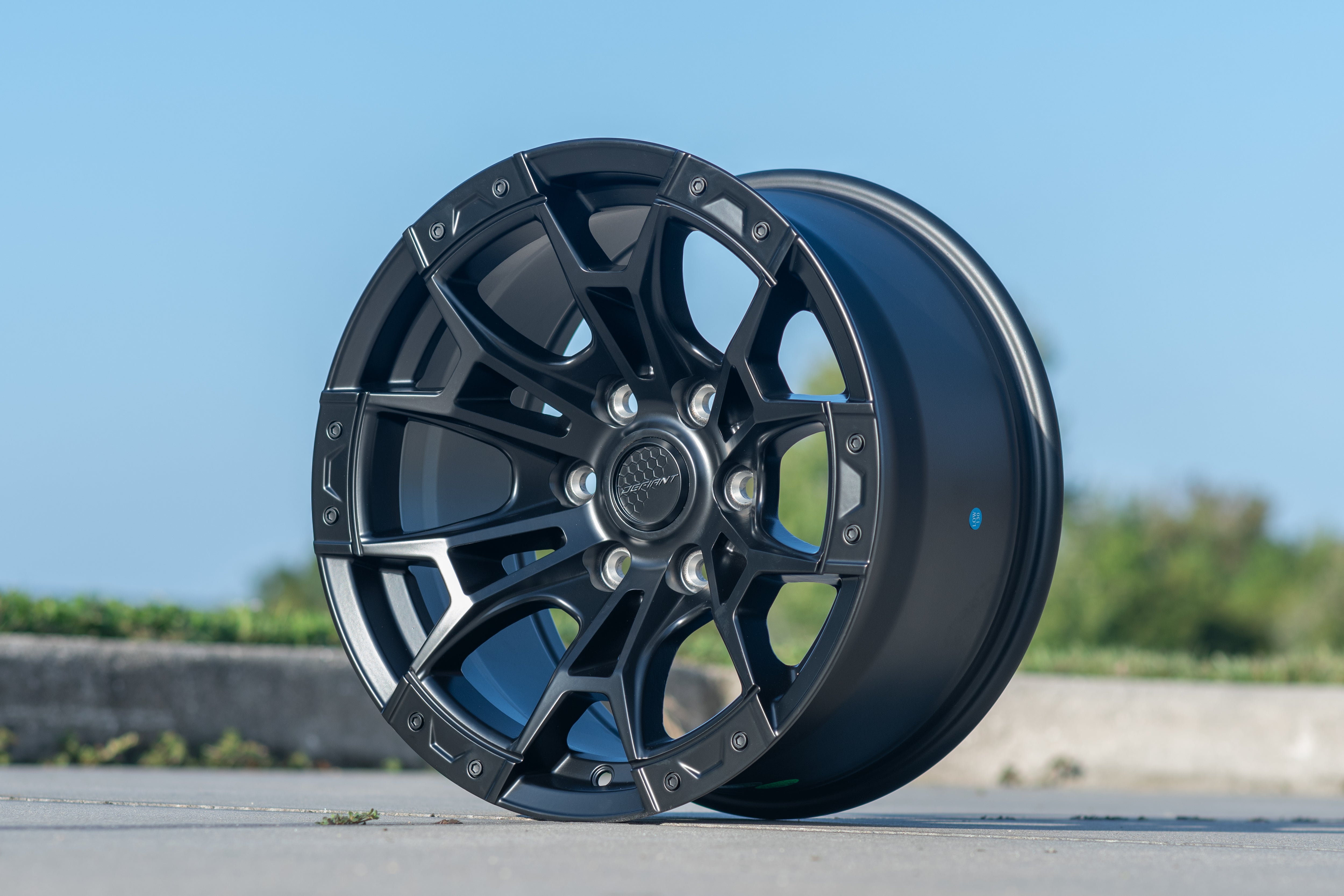 DEFIANT DF04-17090-6135-12B1 17x9 6x135mm +12et in Satin Black