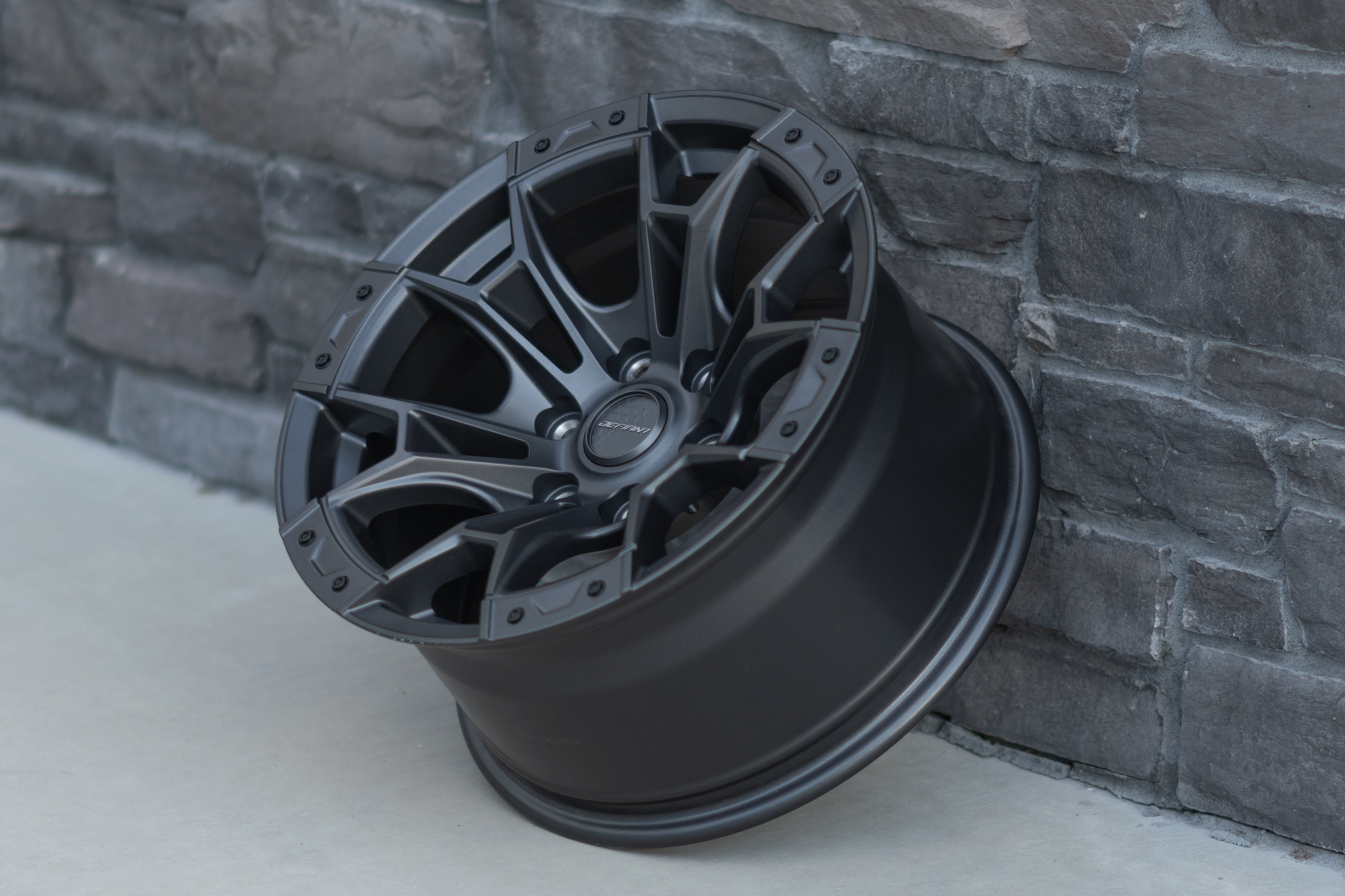 DEFIANT DF04-17090-6135-12G1 17x9 6x135mm +12et in Dark Satin Charcoal