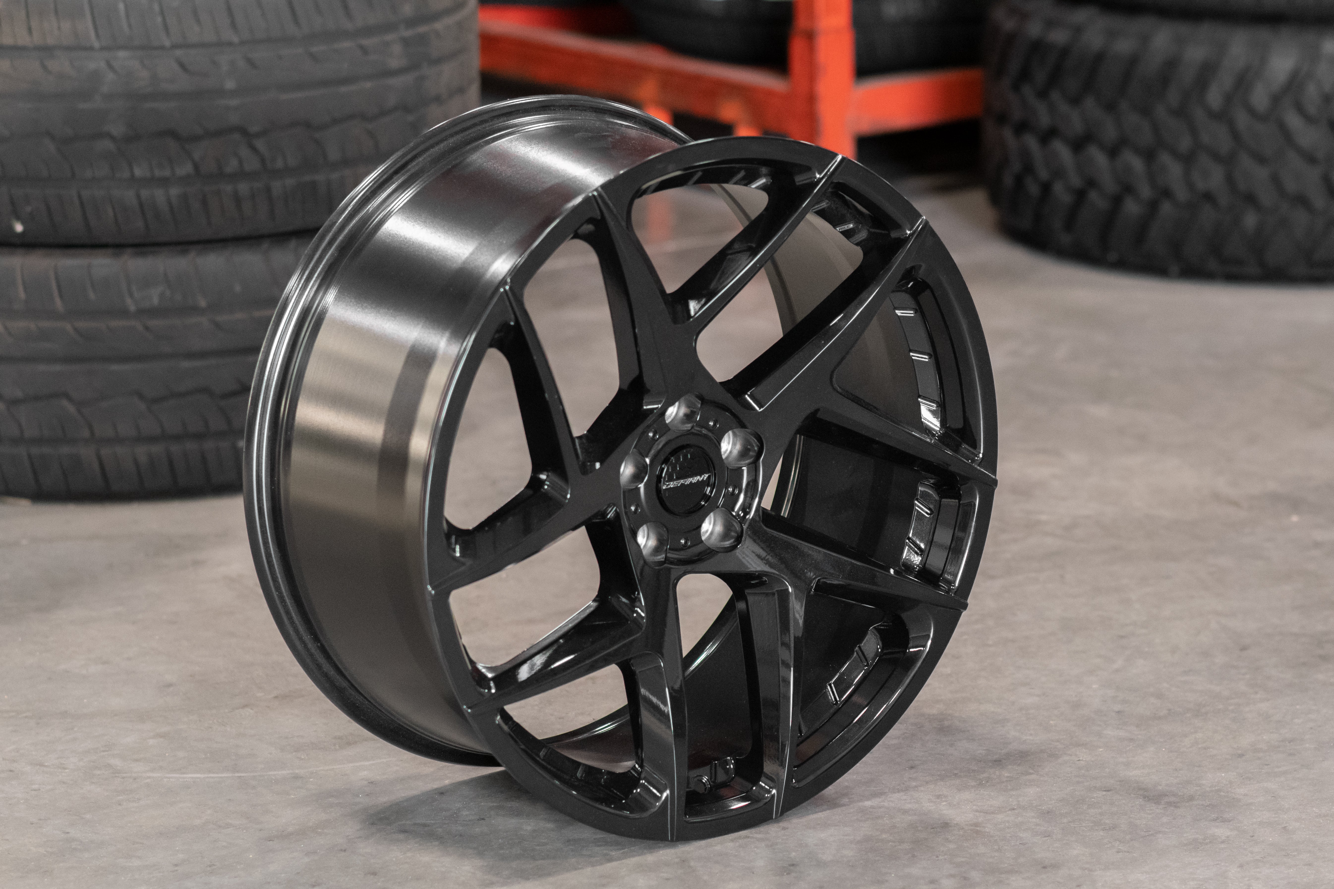 DEFIANT DF05-22100-5108-37B 22x10 5x108mm +37et in Gloss Black