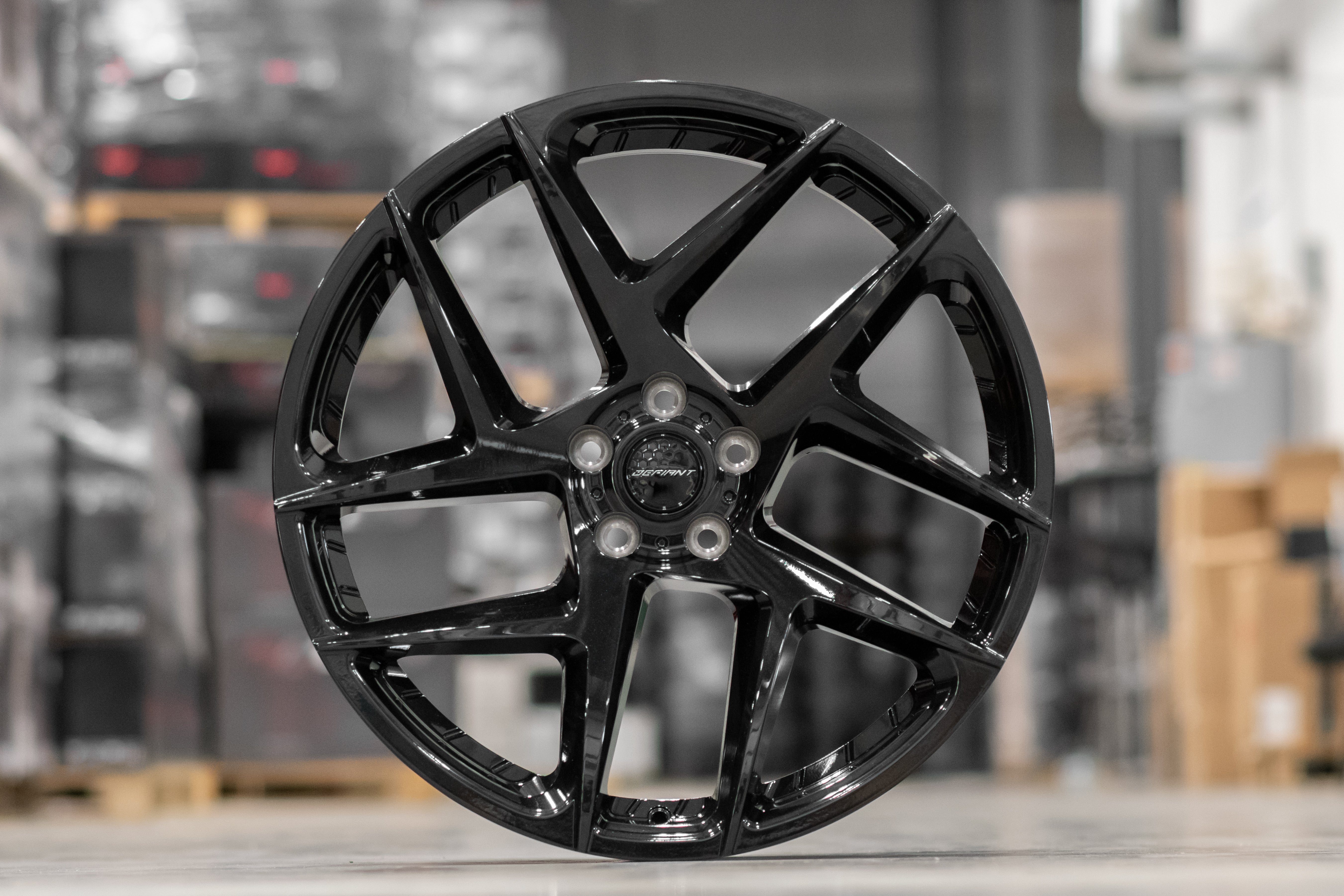 DEFIANT DF05-22100-5120-37B 22x10 5x120mm +37et in Gloss Black