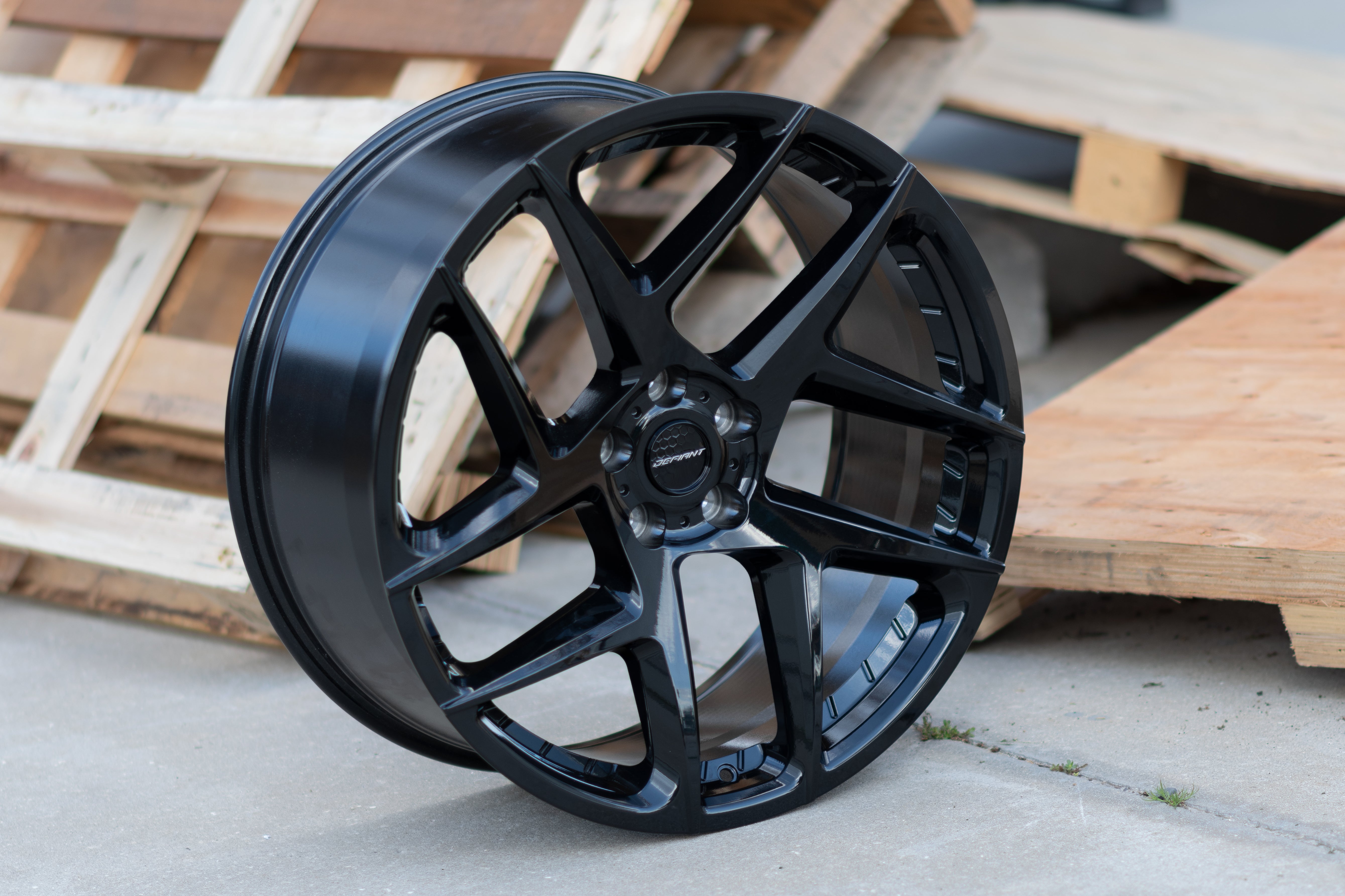 DEFIANT DF05-22100-5120-37B 22x10 5x120mm +37et in Gloss Black