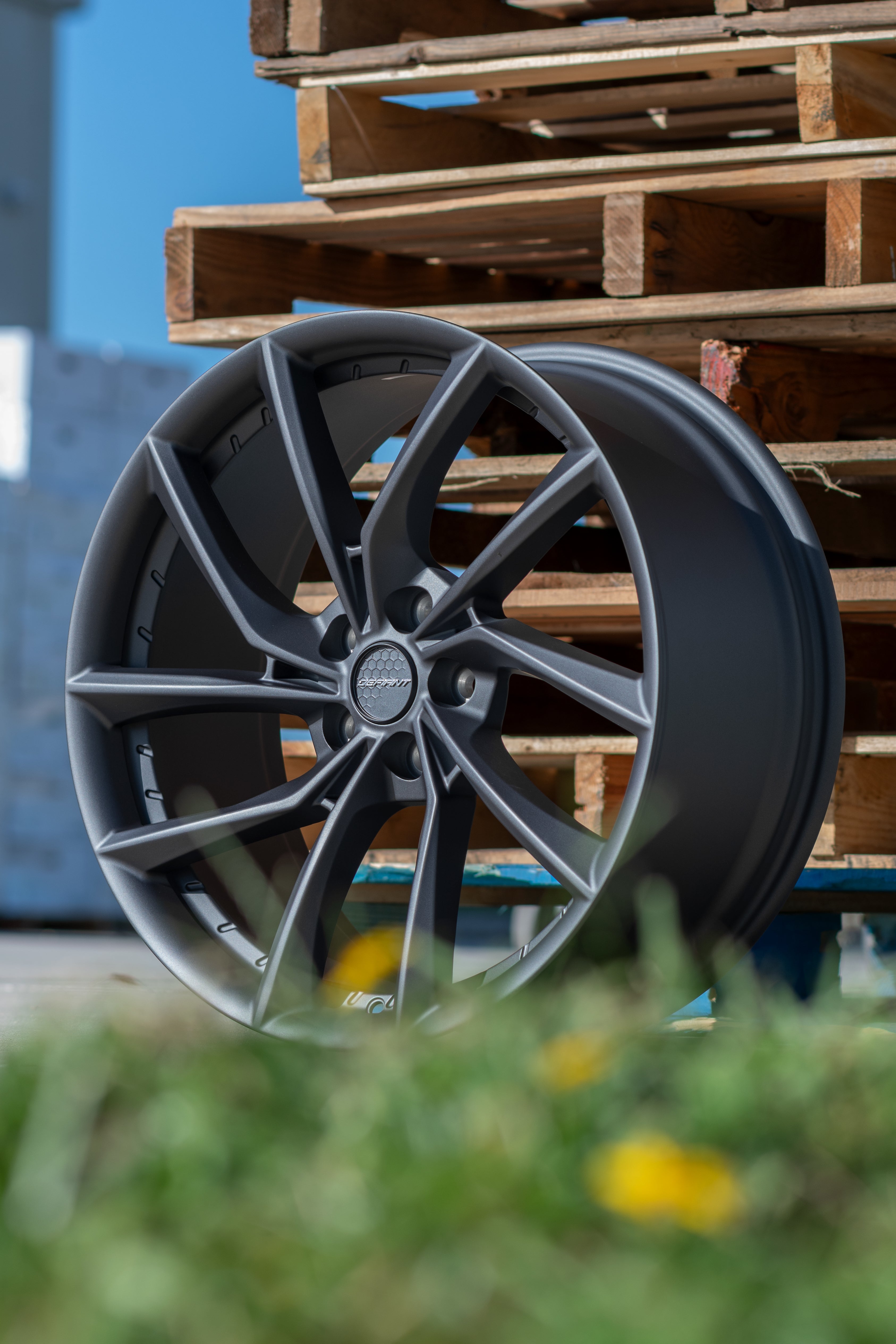 DEFIANT DF06-20090-5120-35G1 20x9 5x120mm +35et in Dark Satin Charcoal