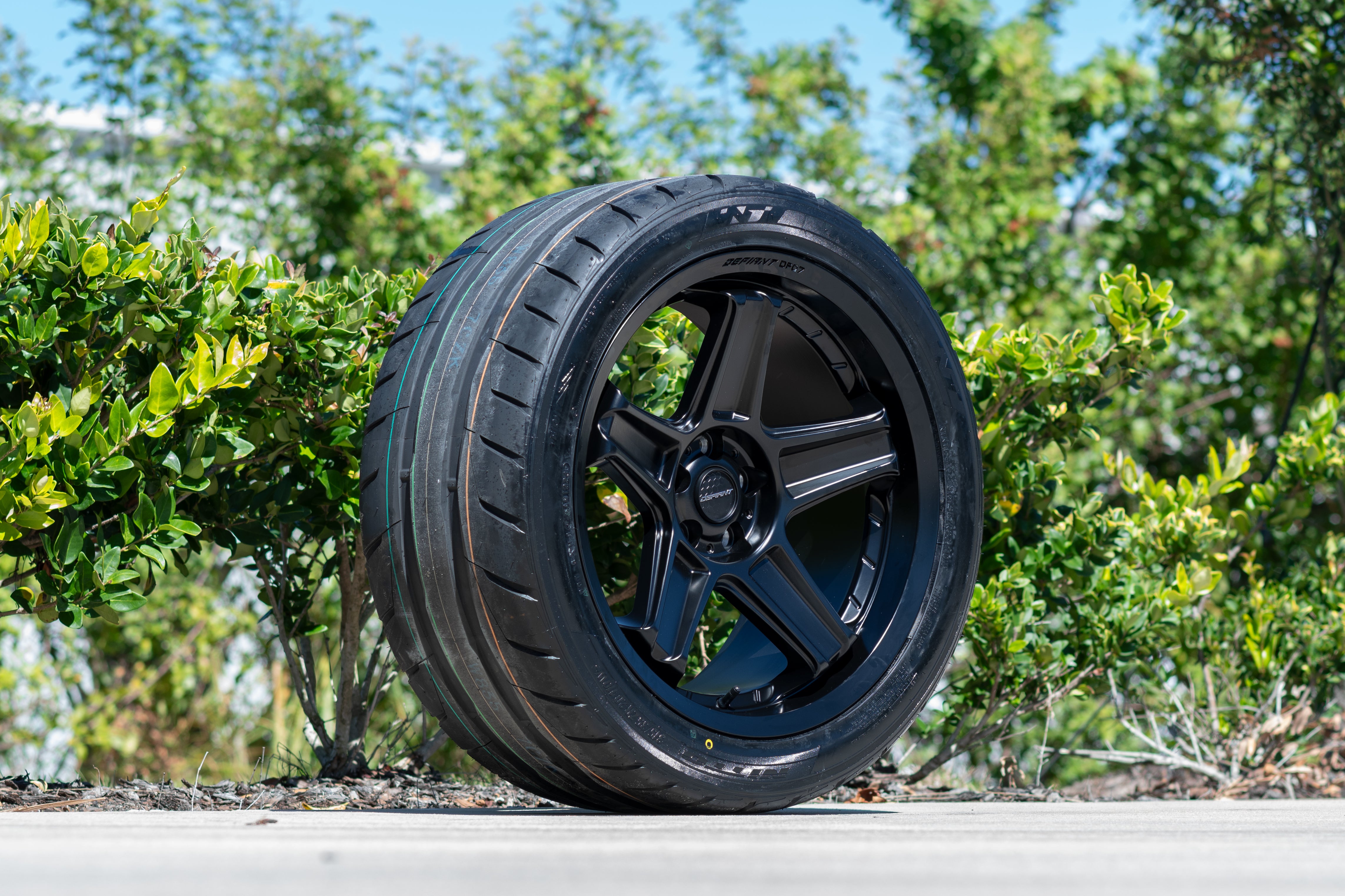 DEFIANT DF07-22100-6550-12B1 22x10 6x5.5" -12et in Satin Black