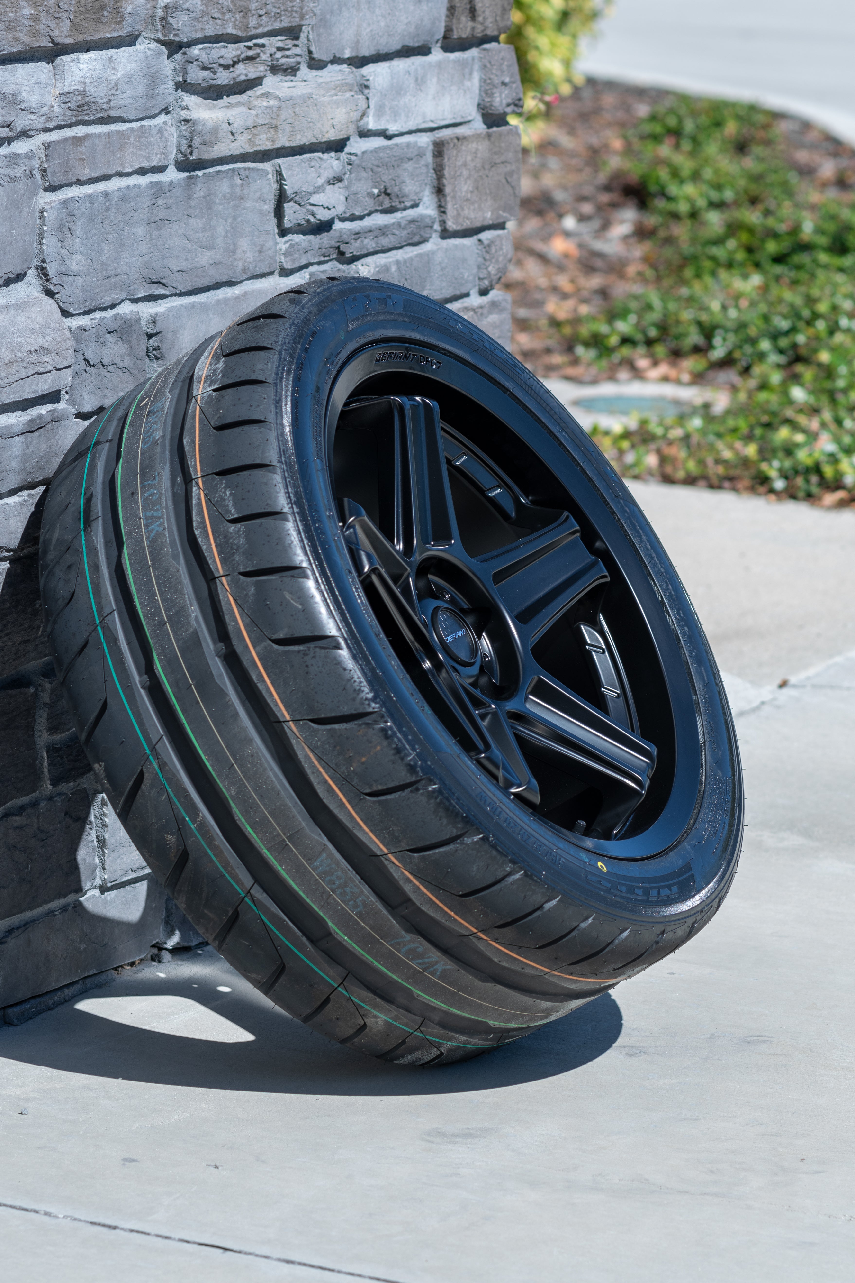 DEFIANT DF07-22100-6550-12B1 22x10 6x5.5" -12et in Satin Black