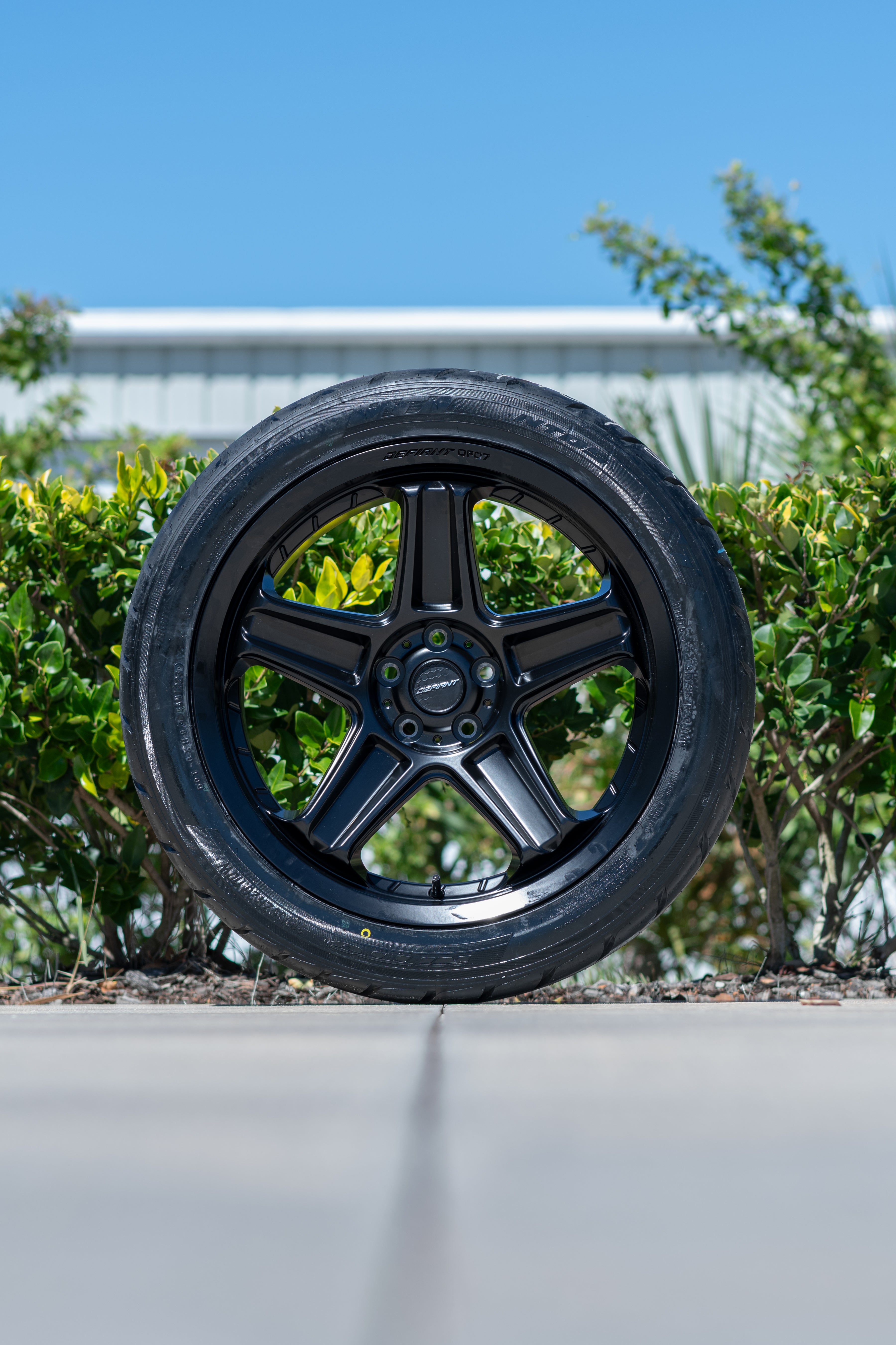 DEFIANT DF07-20105-5115-26B1 20x10.5 5x115mm +26et in Satin Black