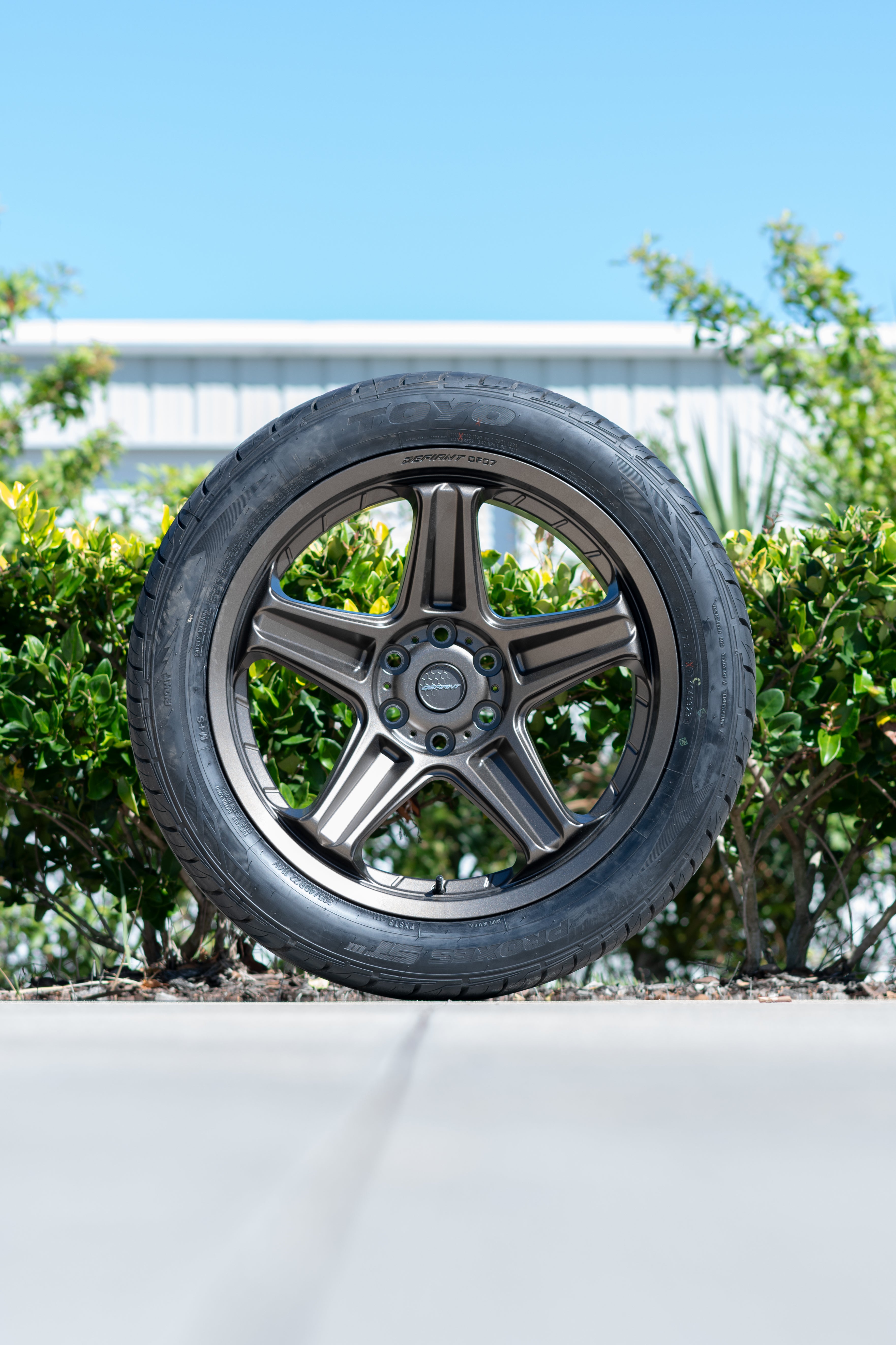 DEFIANT DF07-22100-6550-12BR 22x10 6x5.5" -12et in Bronze