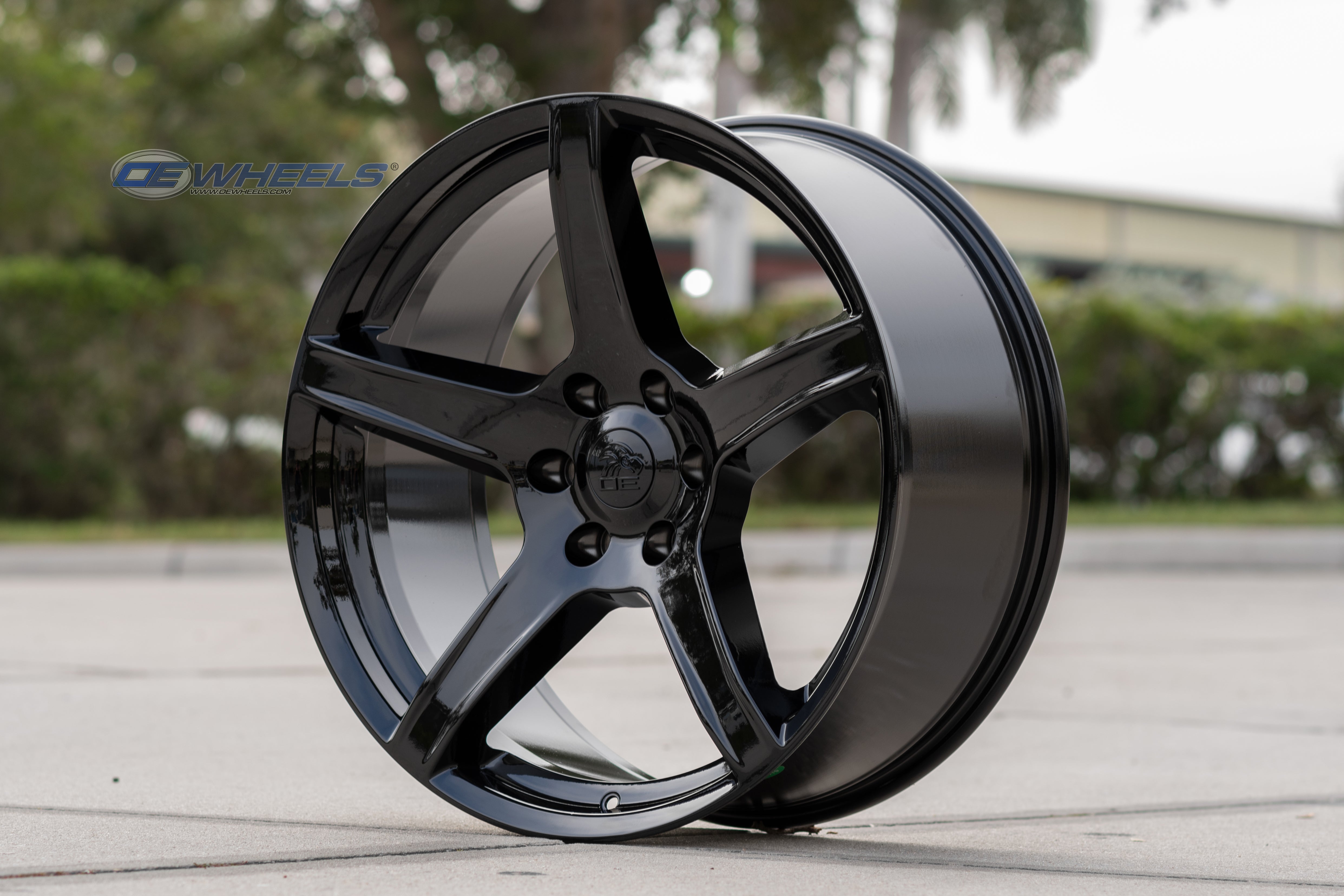 OE Wheels DG22-22095-5500-29B 22" Replica fits Jeep Grand Cherokee Gloss Black