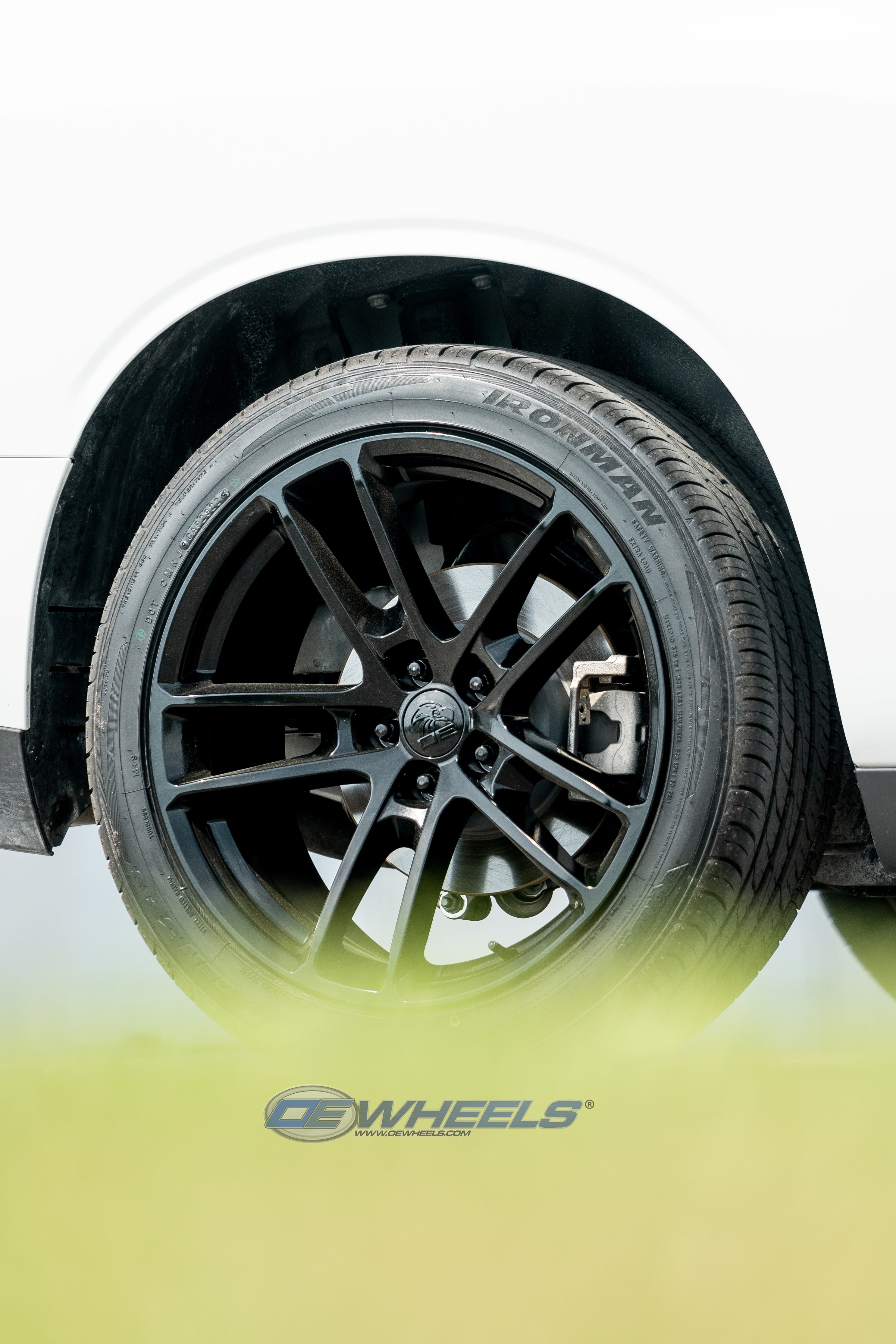 OE Wheels DG23-20100-5115-18B 20" Replica fits Dodge Challenger Gloss Black