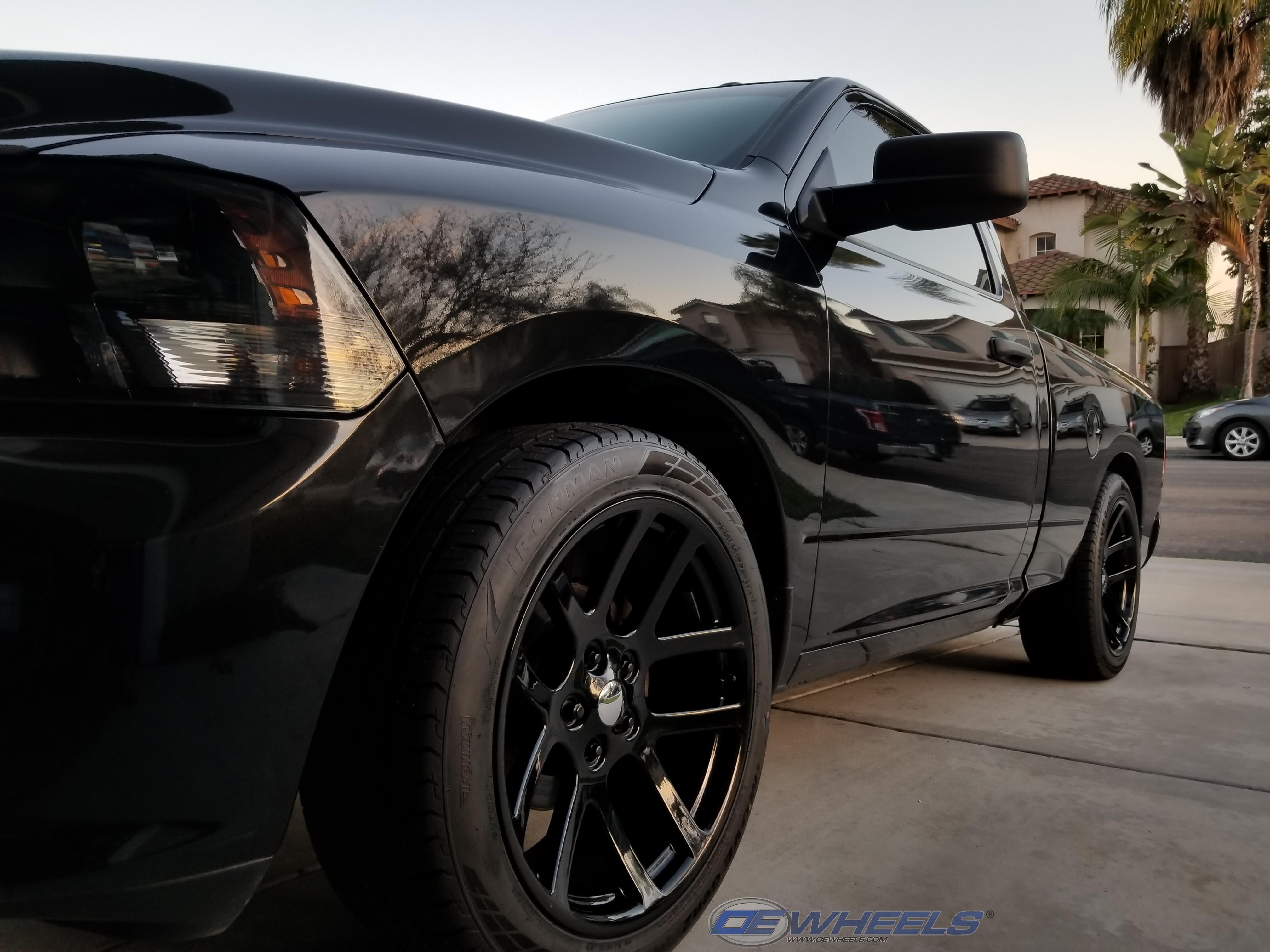 OE Wheels DG51-22100-5550-25B 22" Replica DG51 fits Dodge RAM 22x10 Black