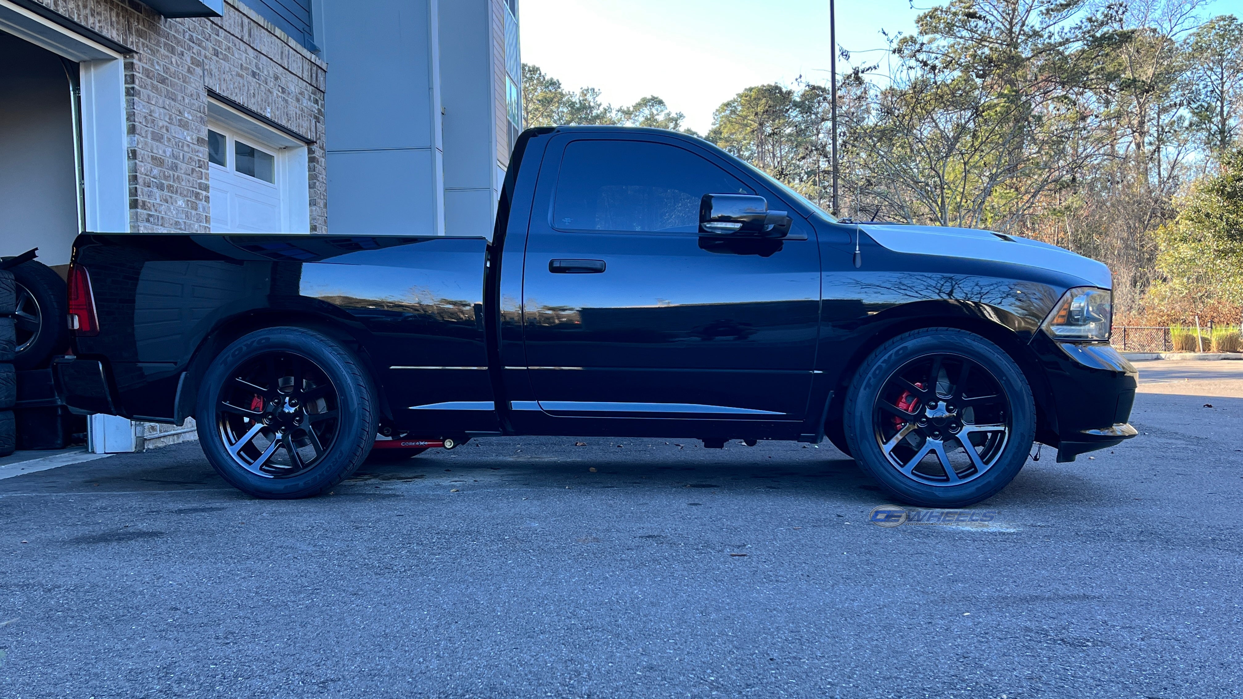 OE Wheels DG51-22100-5550-25B 22" Replica DG51 fits Dodge RAM 22x10 Black