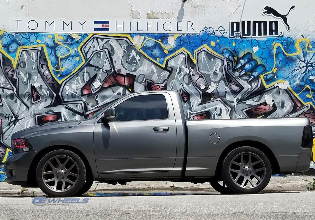 OE Wheels DG51-22100-5550-25G 22" Replica DG51 fits Dodge RAM 22x10 Gunmetal