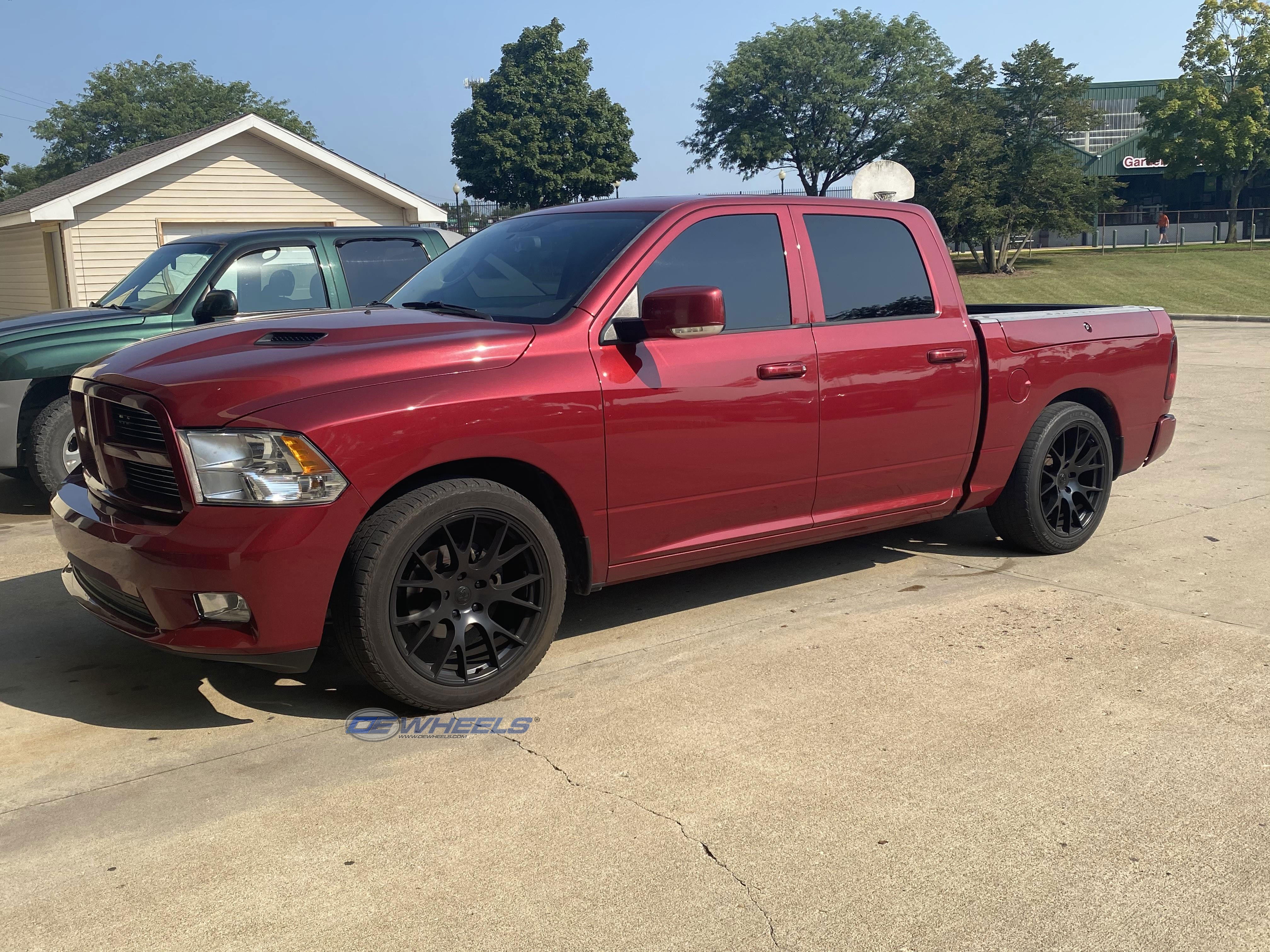 OE Wheels DG69-22100-5550-25HB 22" Replica fits Dodge RAM Hellcat 22x10 Hyper