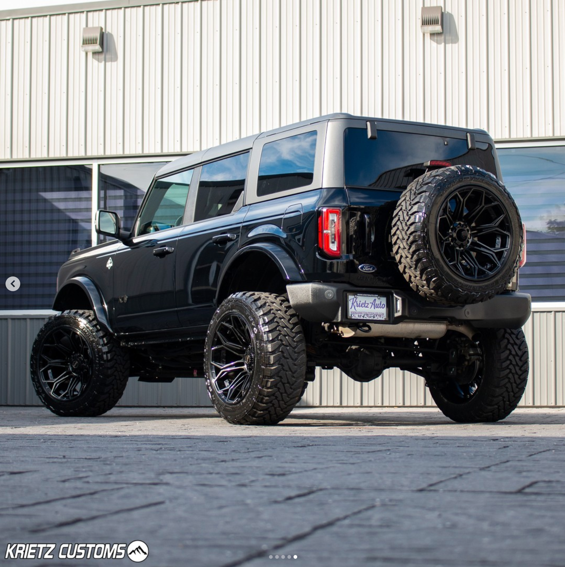 4PLAY 4P83-22100-6D55-18B Gen3 22x10 6x5.5 & 6x135mm -18et in Gloss Black