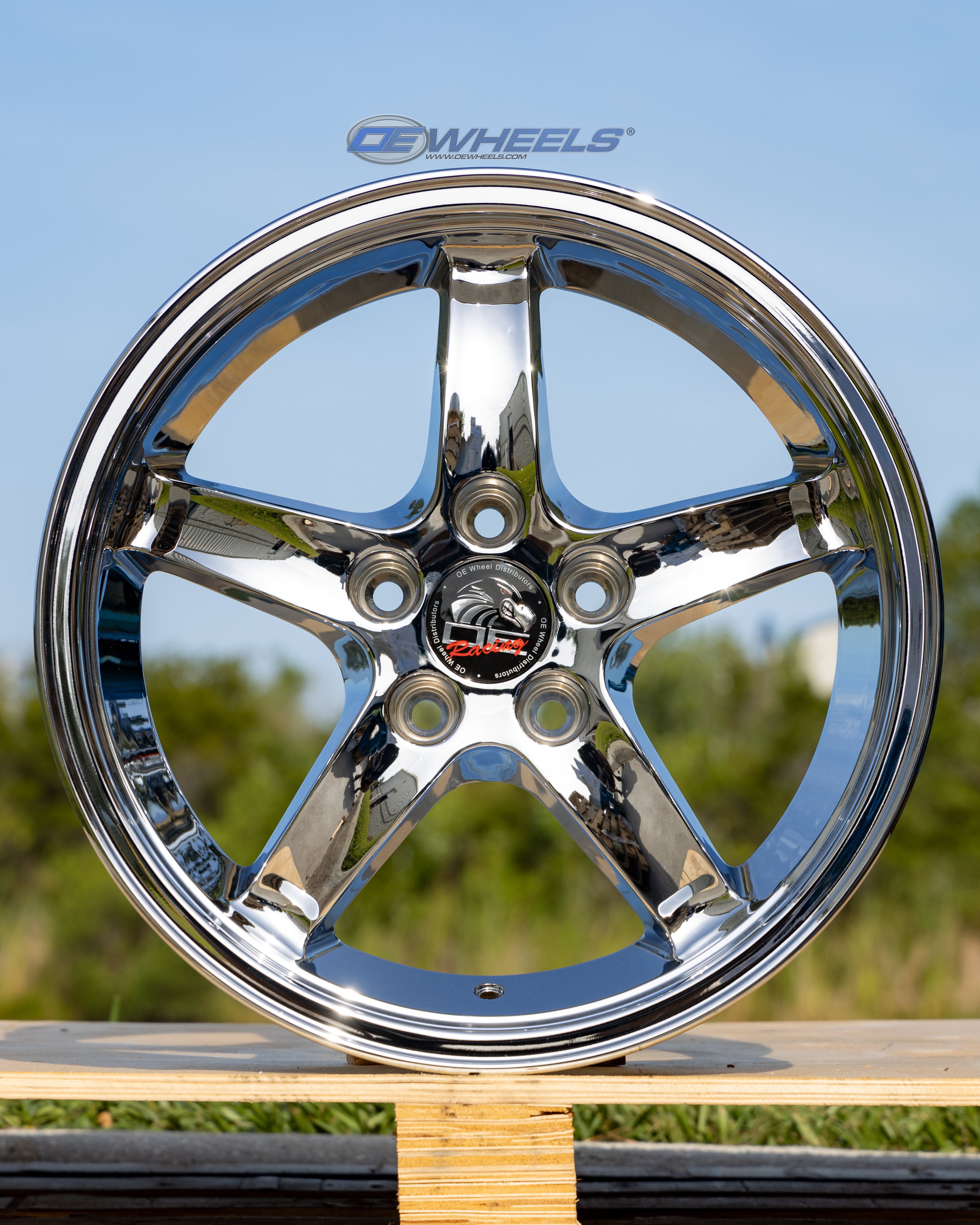 OE Wheels FR04B-D17090-5450-24C 17" Replica fits Ford Mustang Cobra 17x9 Chrome