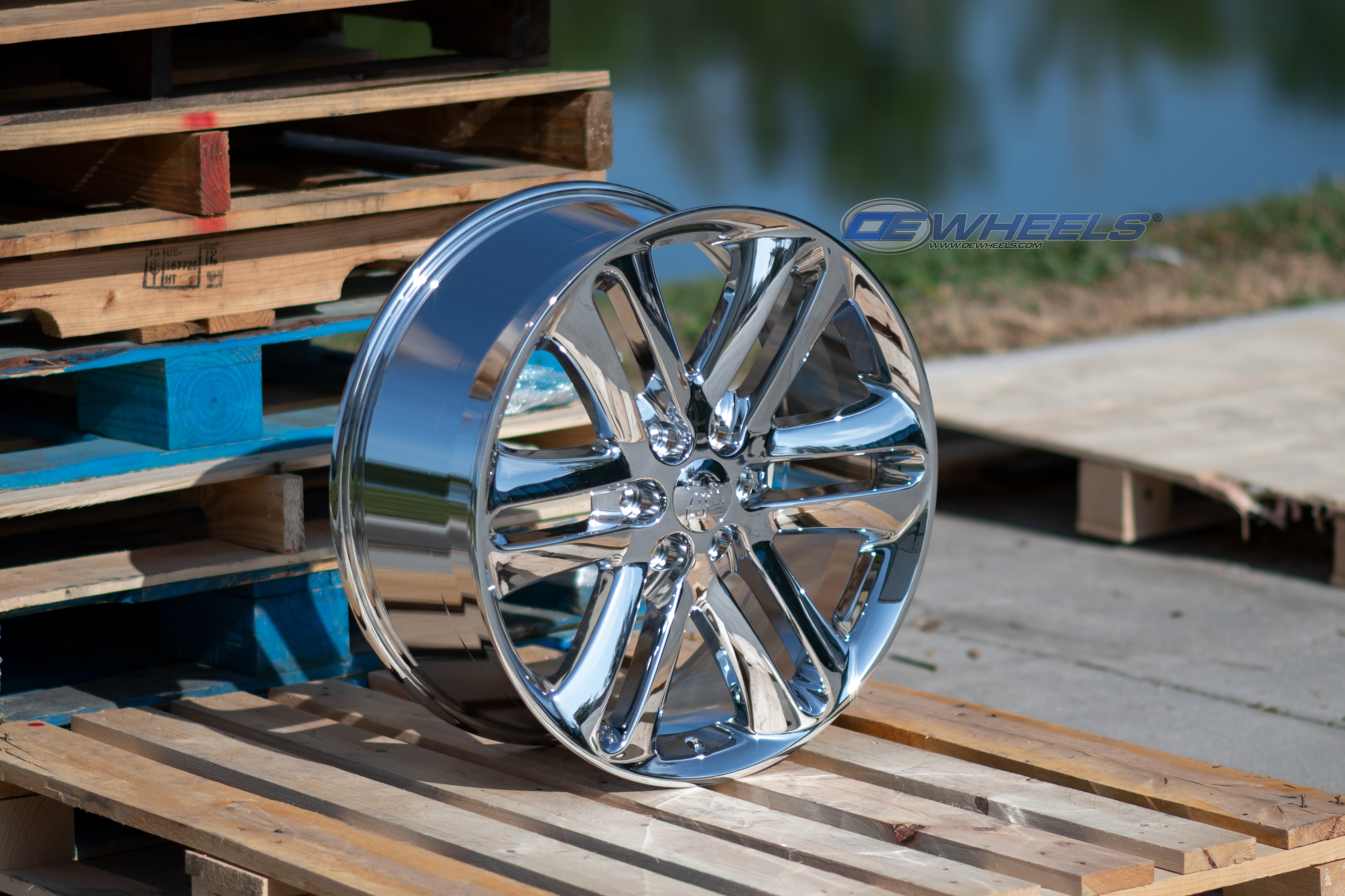 OE Wheels FR76-22090-6135-44C 22" Replica FR76 fits Ford F150 22x9 Chrome